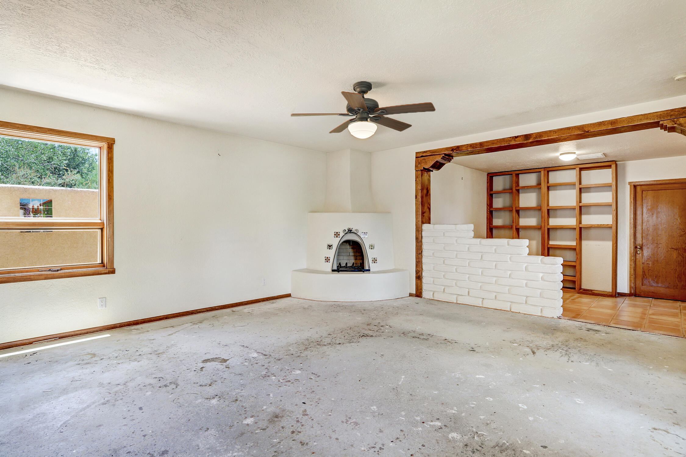 1614 Aliso Drive NE