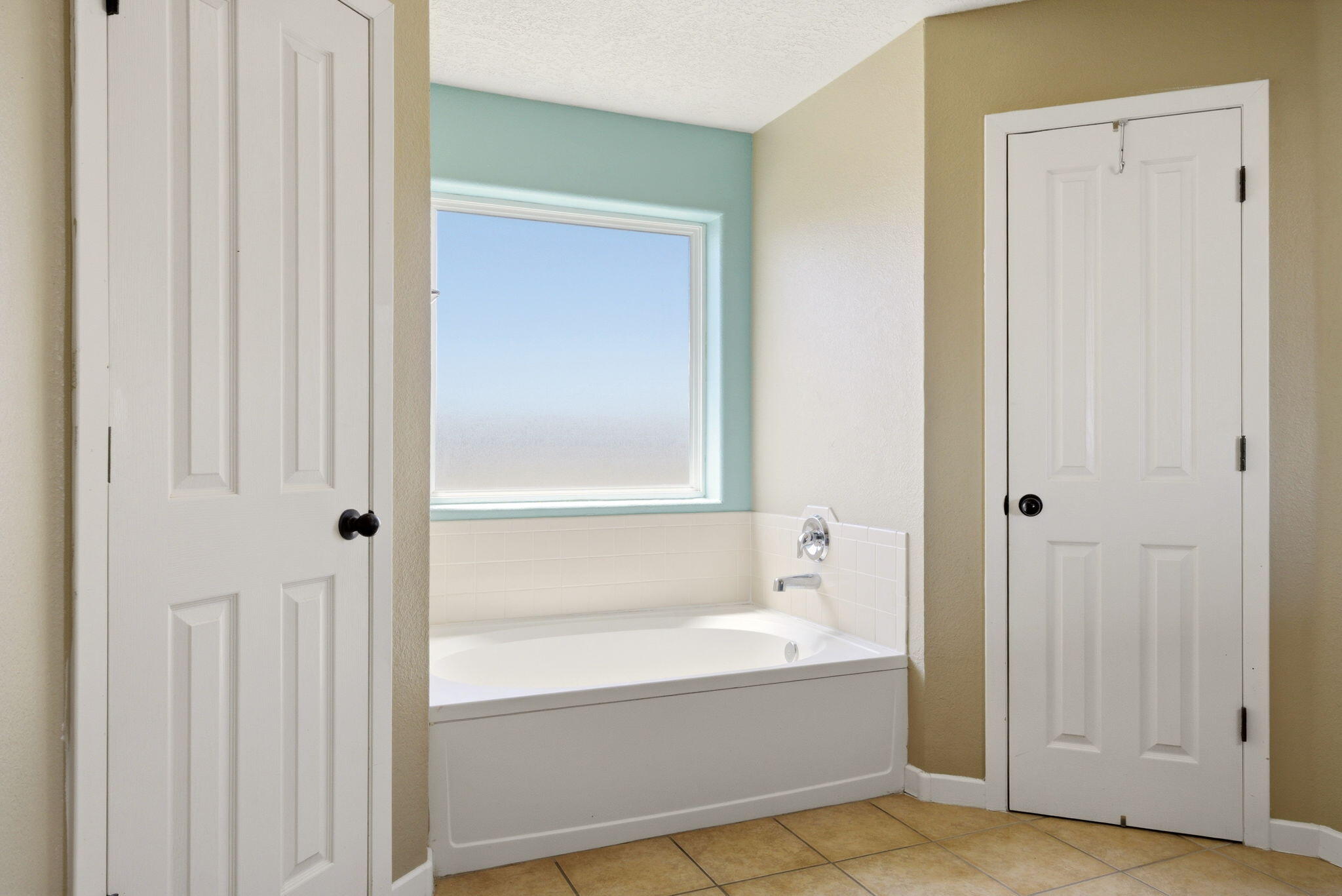 1460 Reynosa Loop SE
