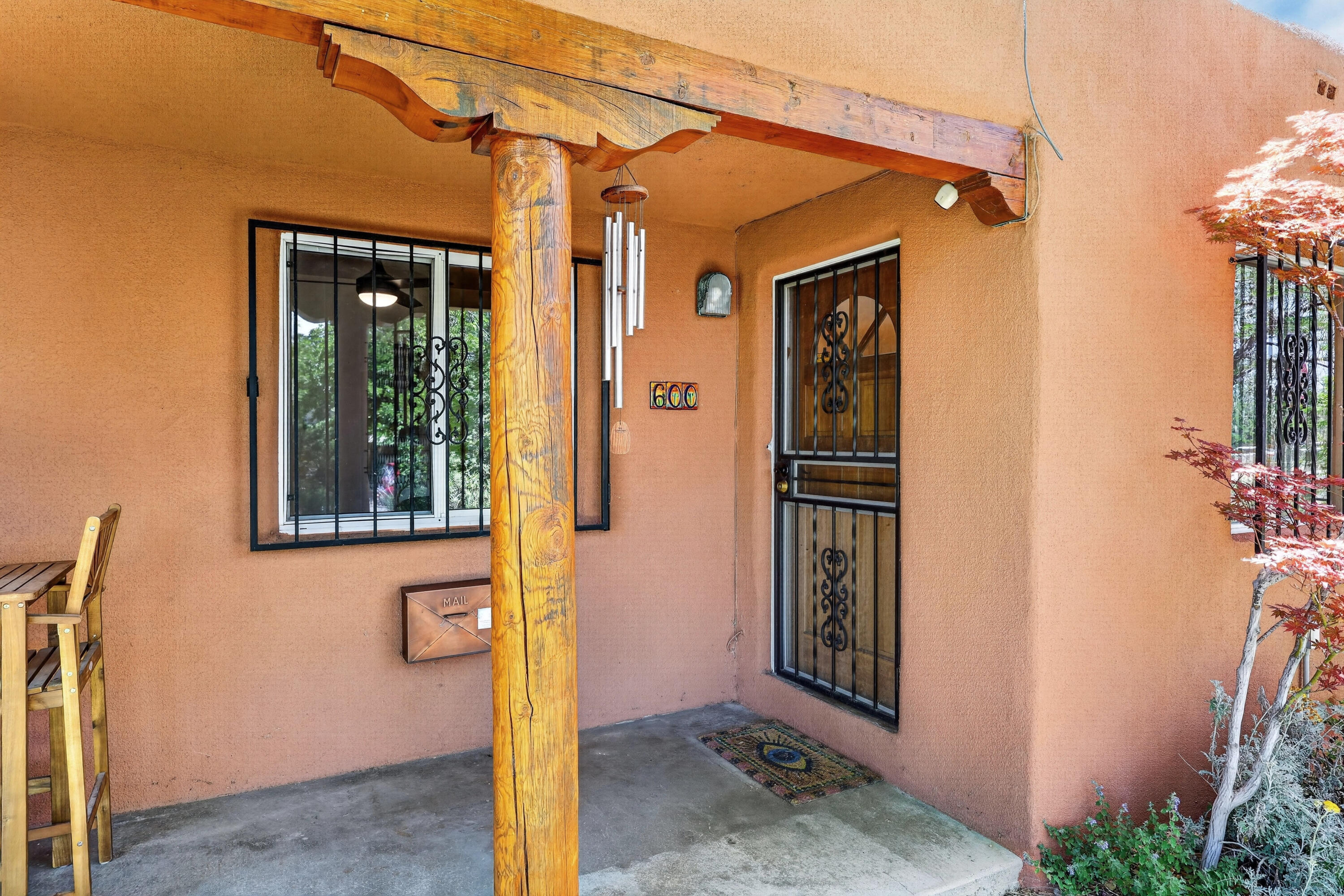 600 Valencia Drive NE