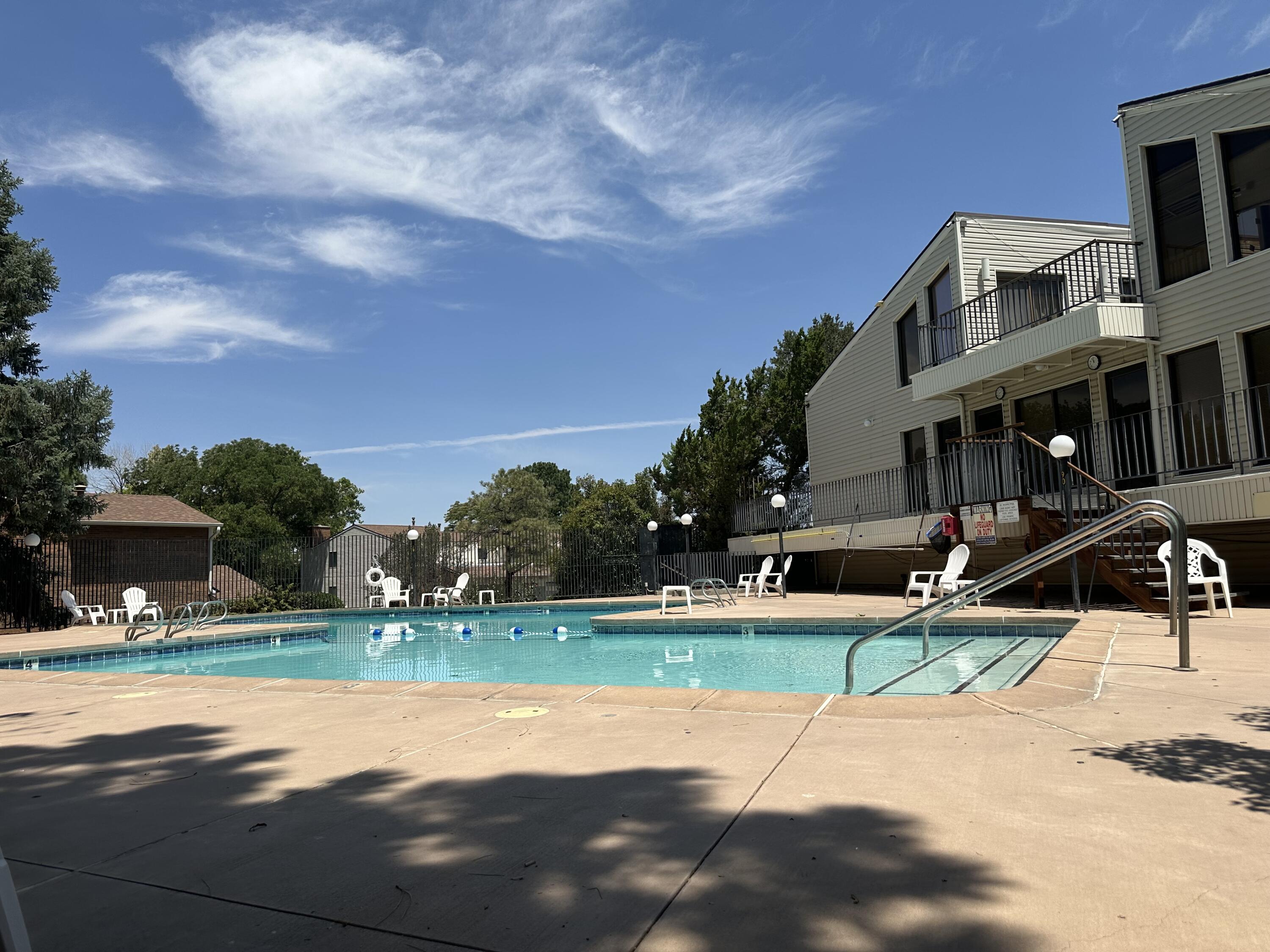 19 Lakeshore Drive NE
