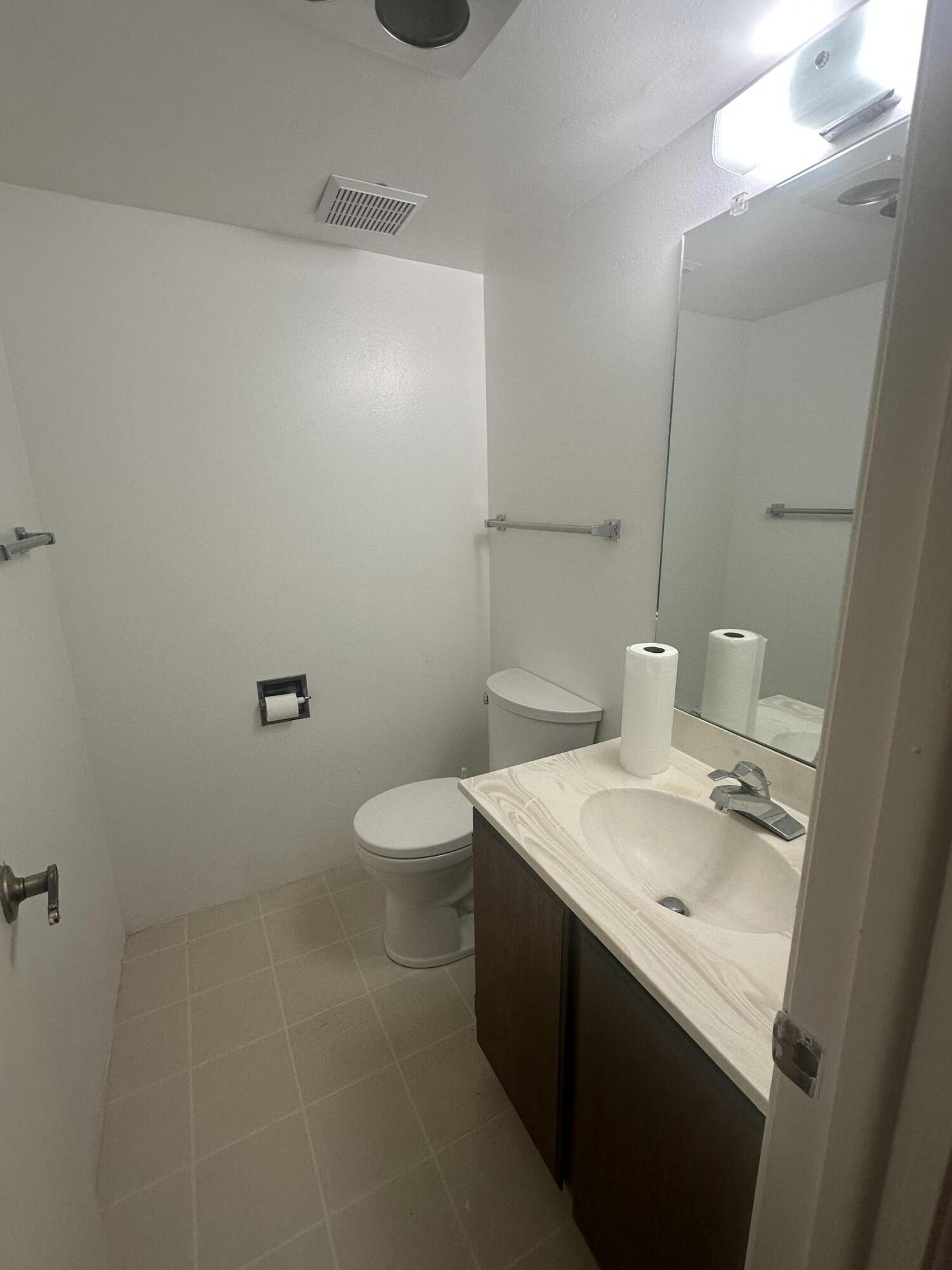 19 Lakeshore Drive NE