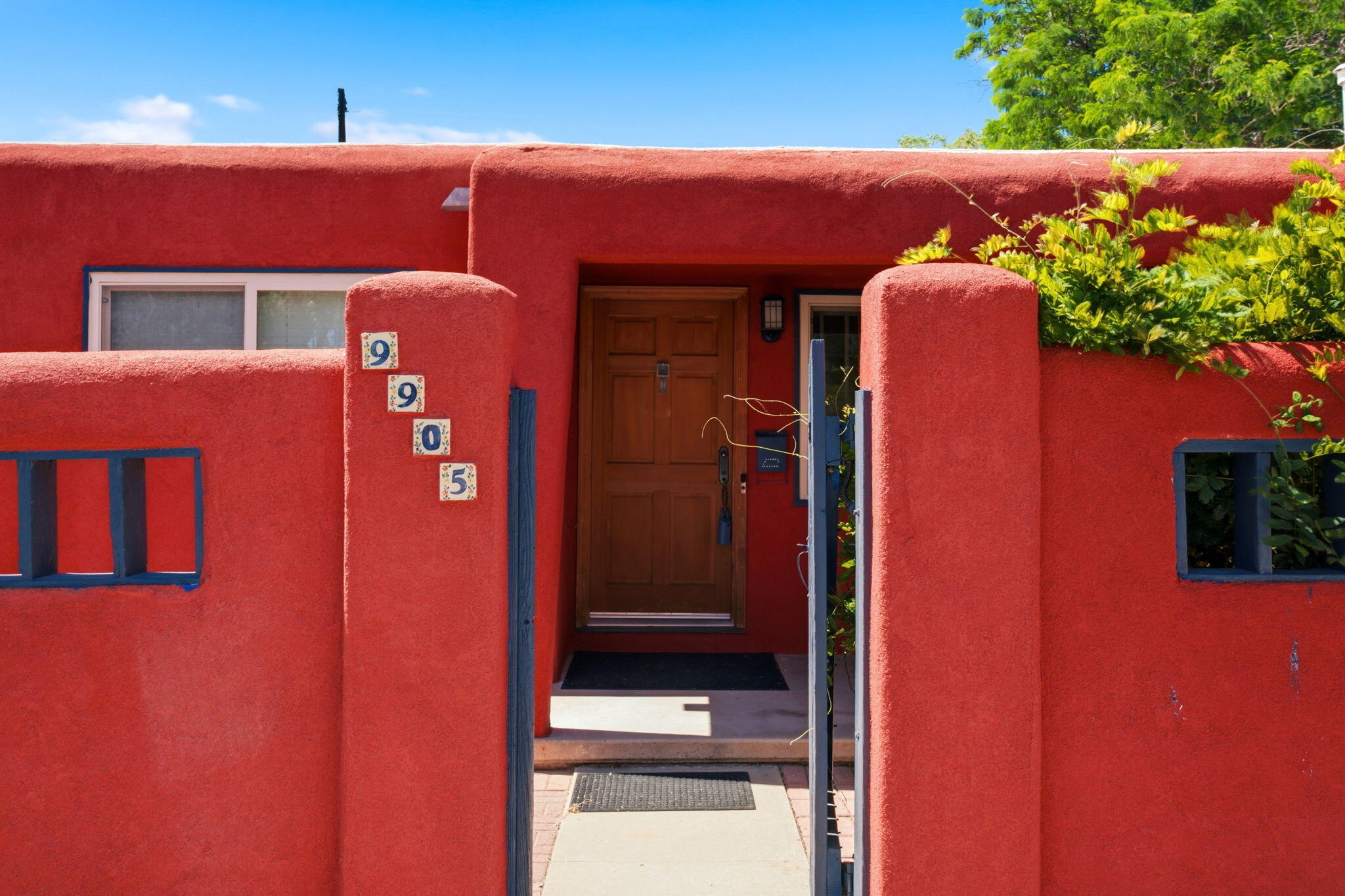 9905 Mesa Arriba Avenue NE