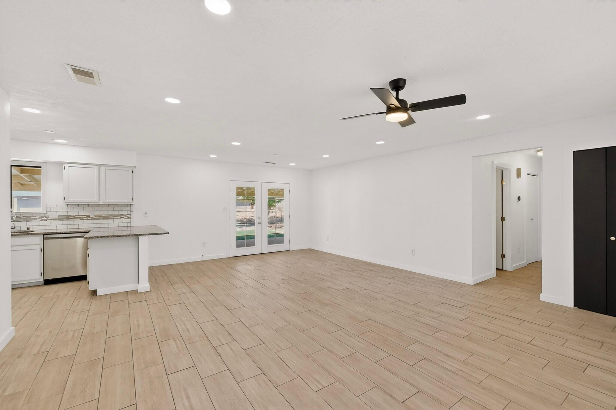 735 Stagecoach Road SE
