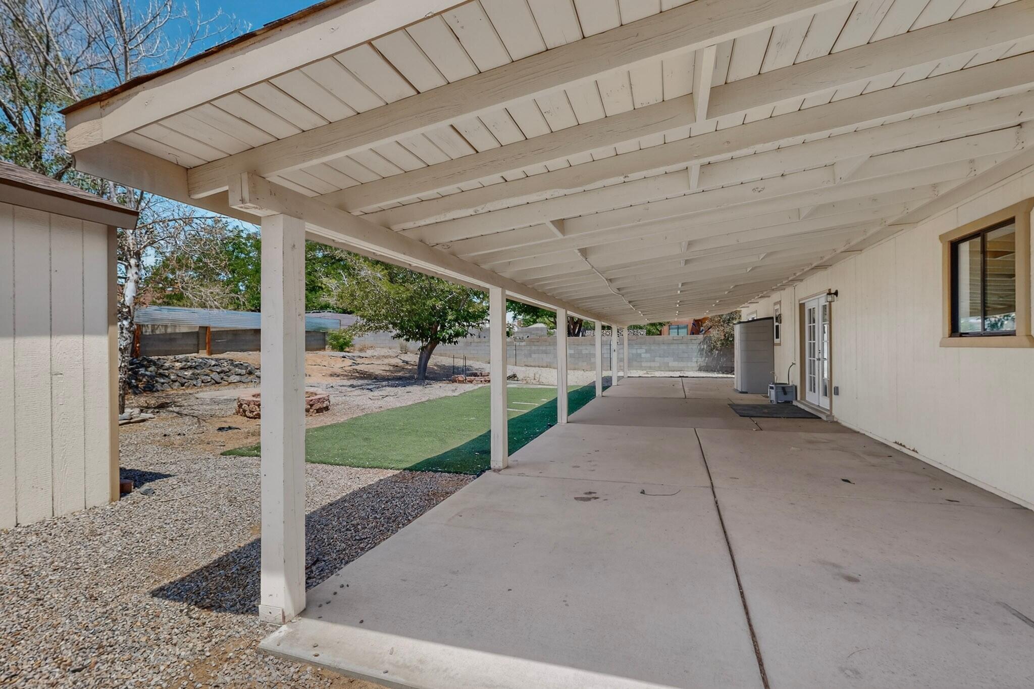 735 Stagecoach Road SE