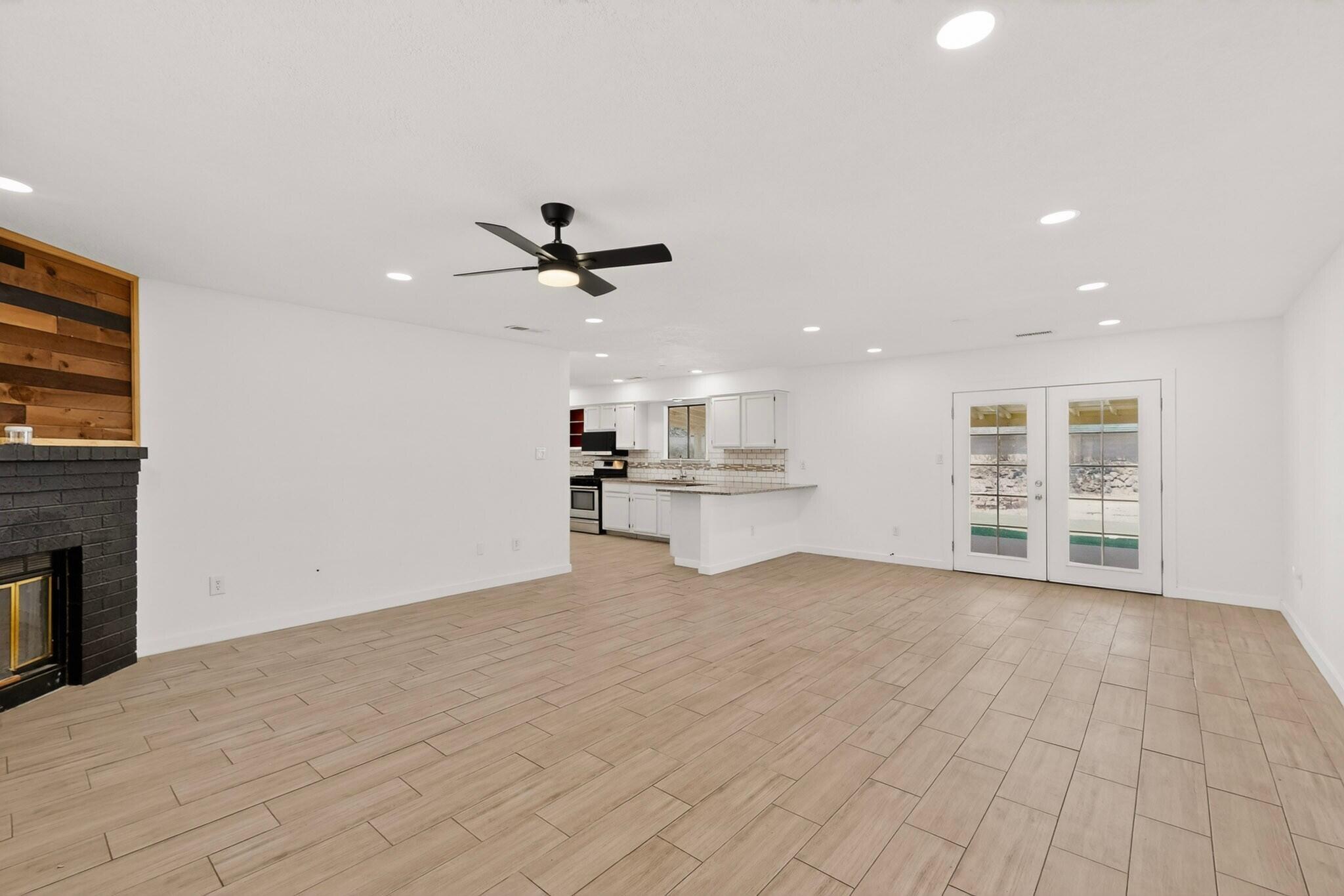 735 Stagecoach Road SE