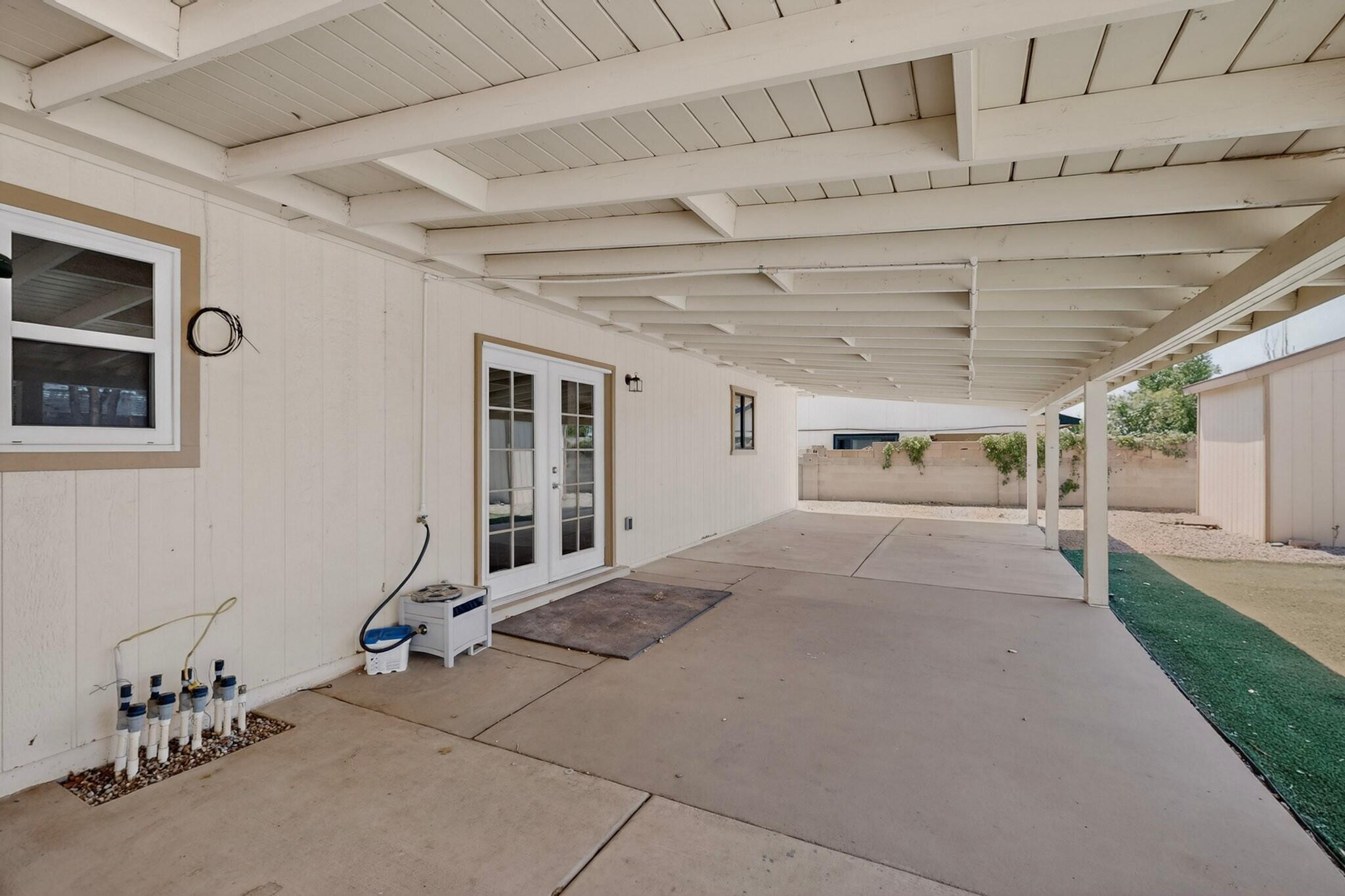 735 Stagecoach Road SE
