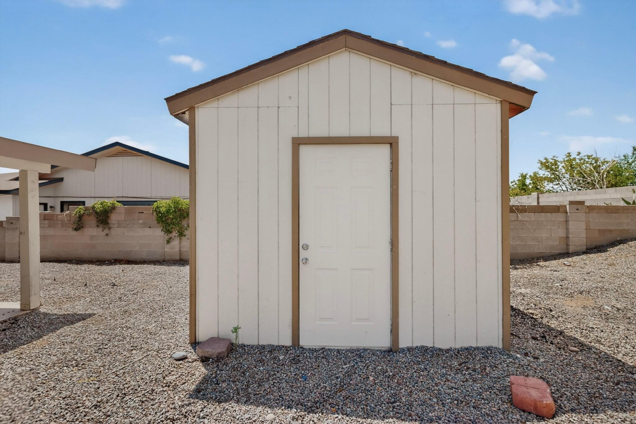 735 Stagecoach Road SE