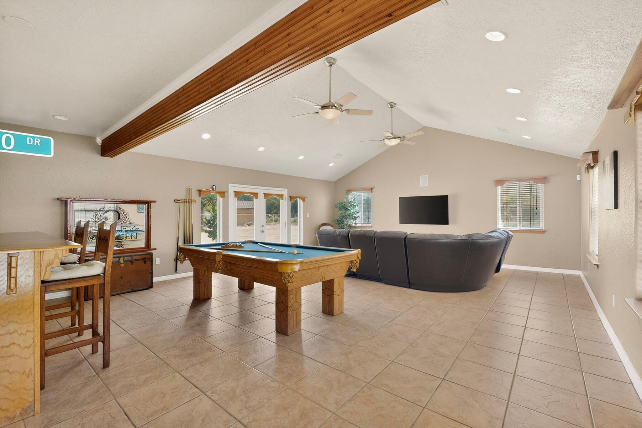 6 King Court