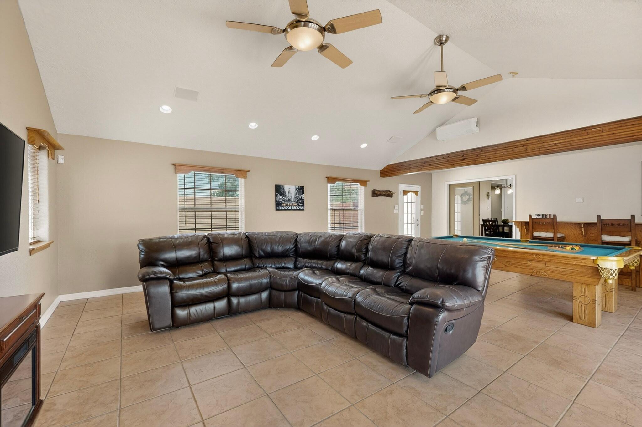 6 King Court