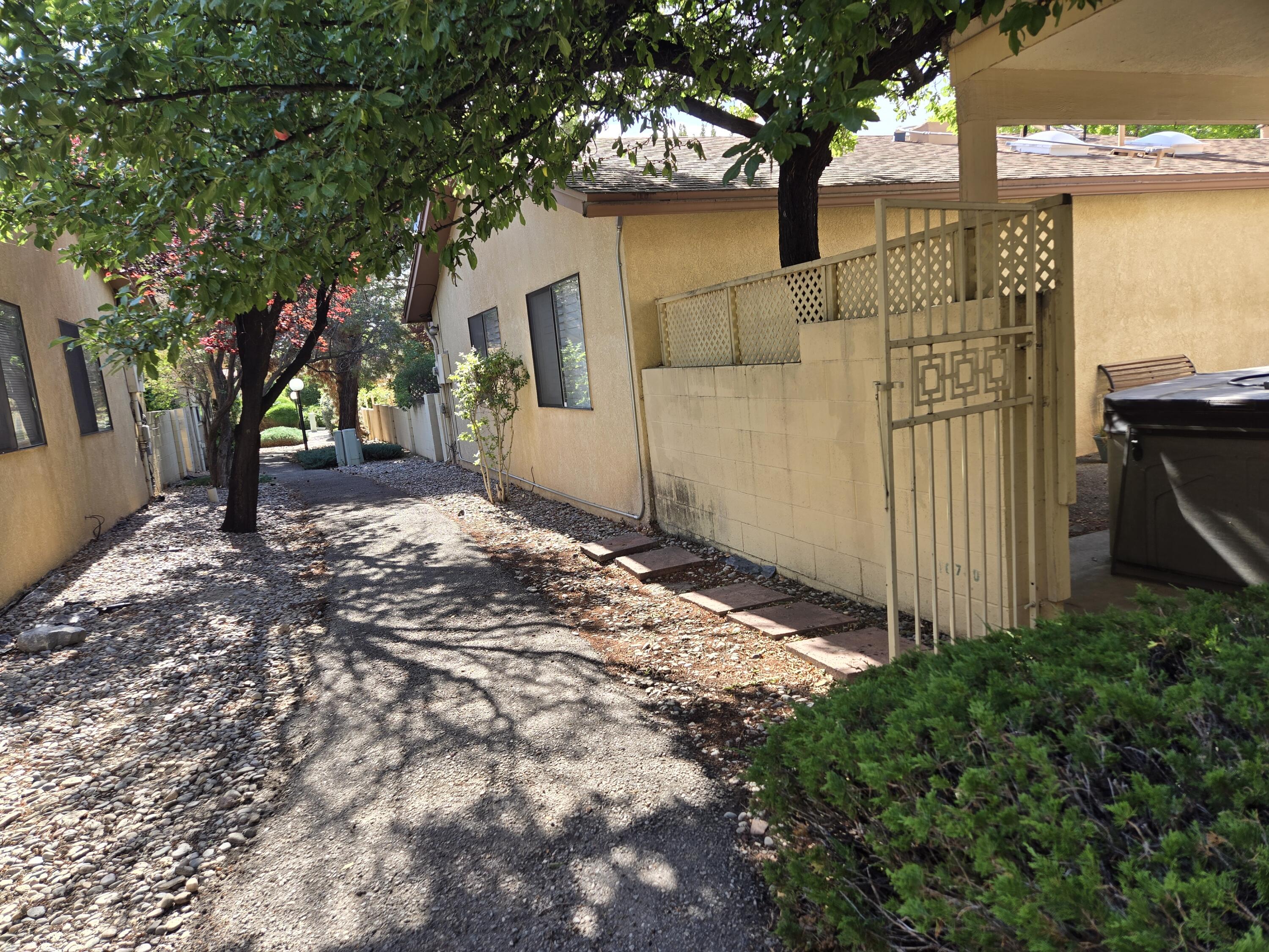 10700 Griffith Park Drive NE