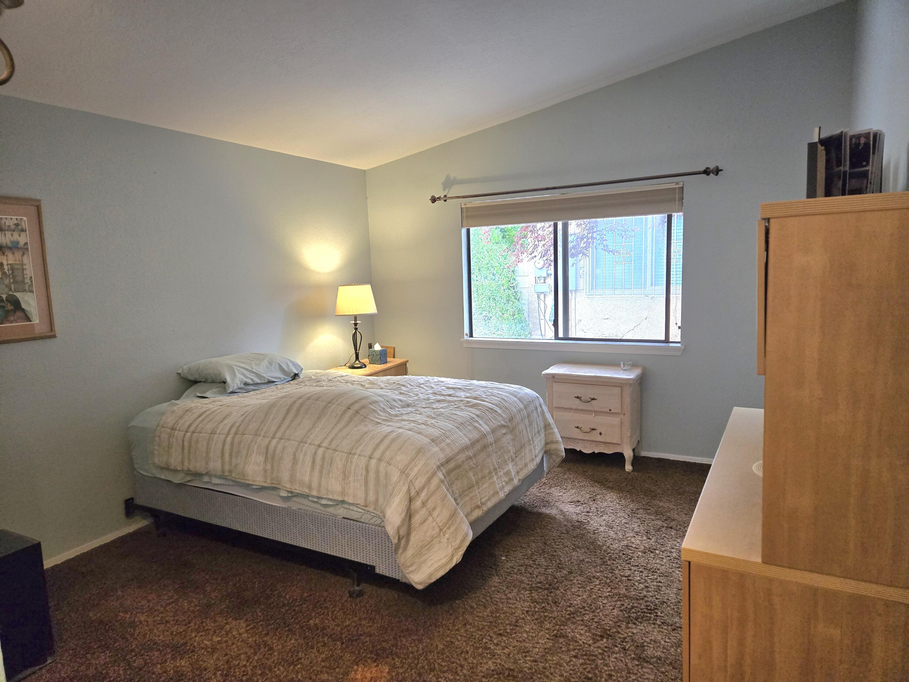 10700 Griffith Park Drive NE