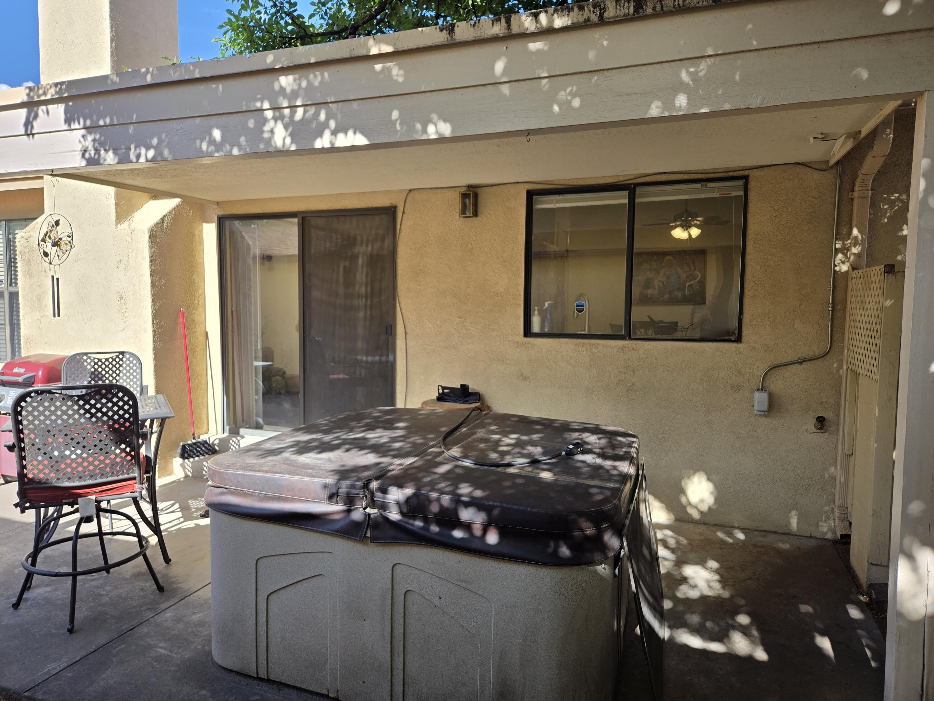 10700 Griffith Park Drive NE