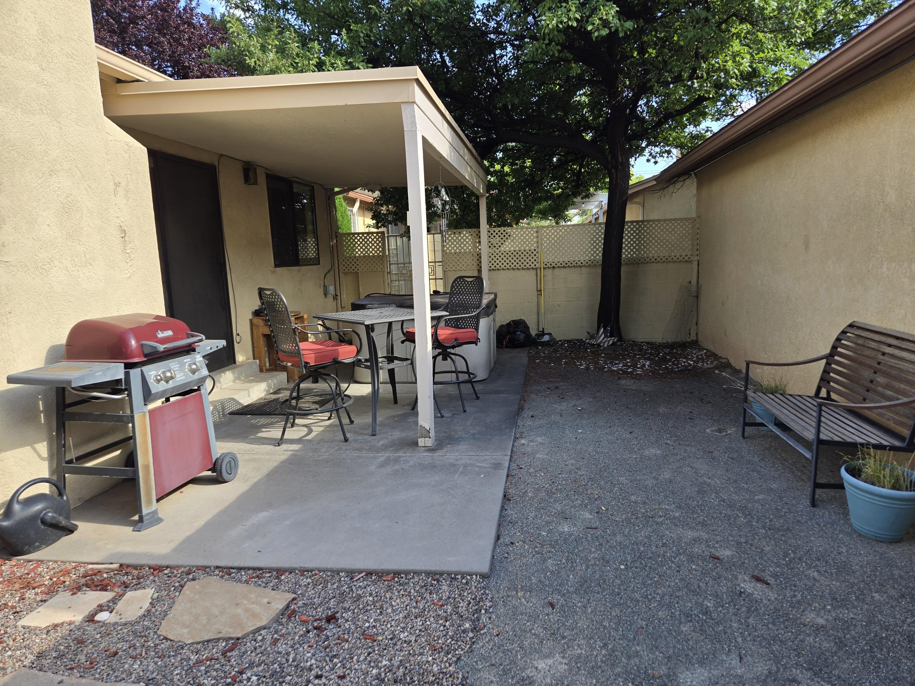 10700 Griffith Park Drive NE