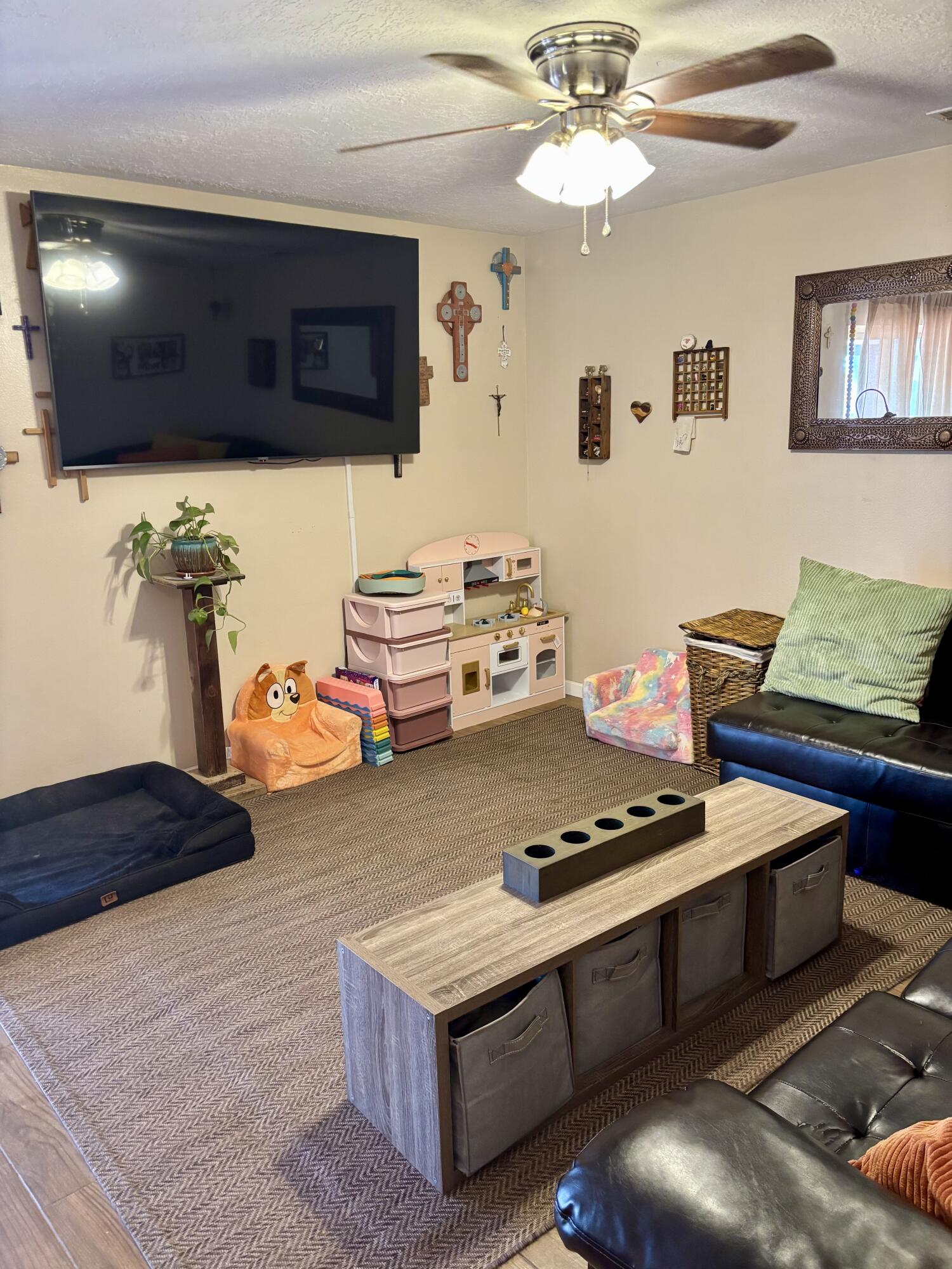 615 Stallion Road SE