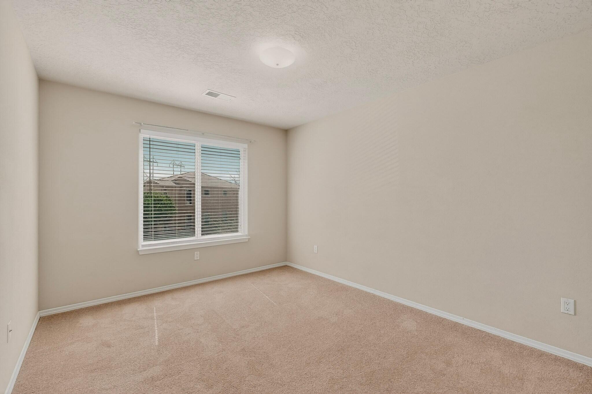 956 Molten Place NW