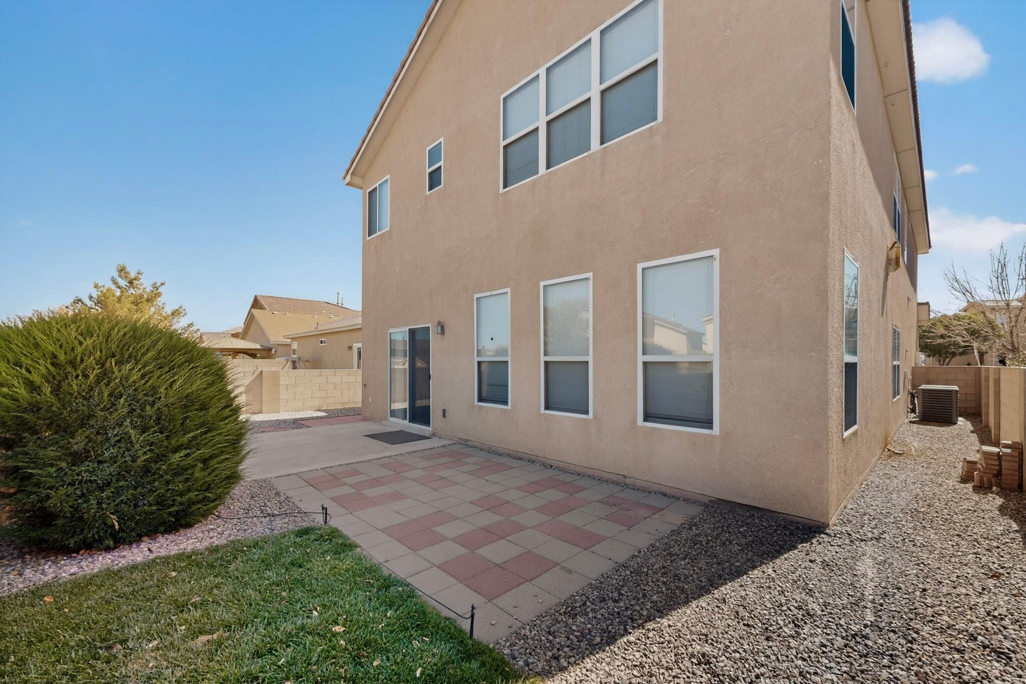 956 Molten Place NW