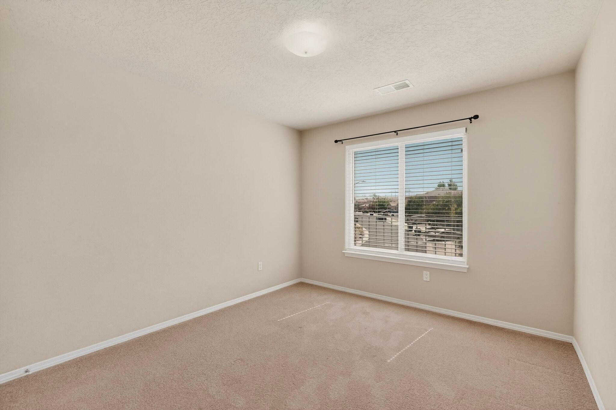 956 Molten Place NW
