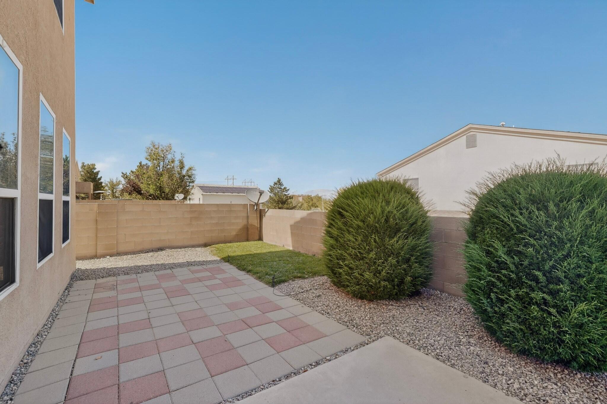 956 Molten Place NW