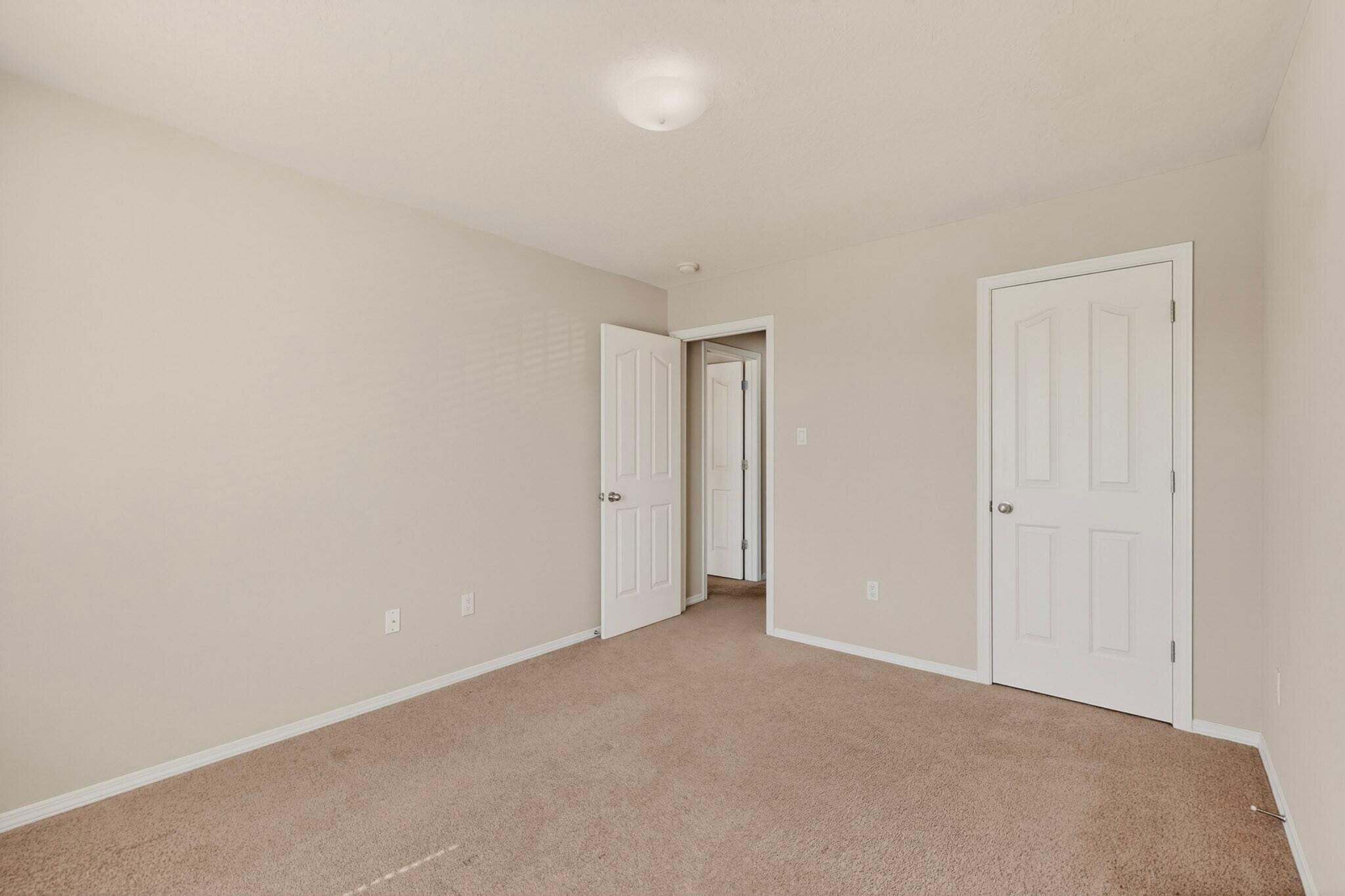 956 Molten Place NW