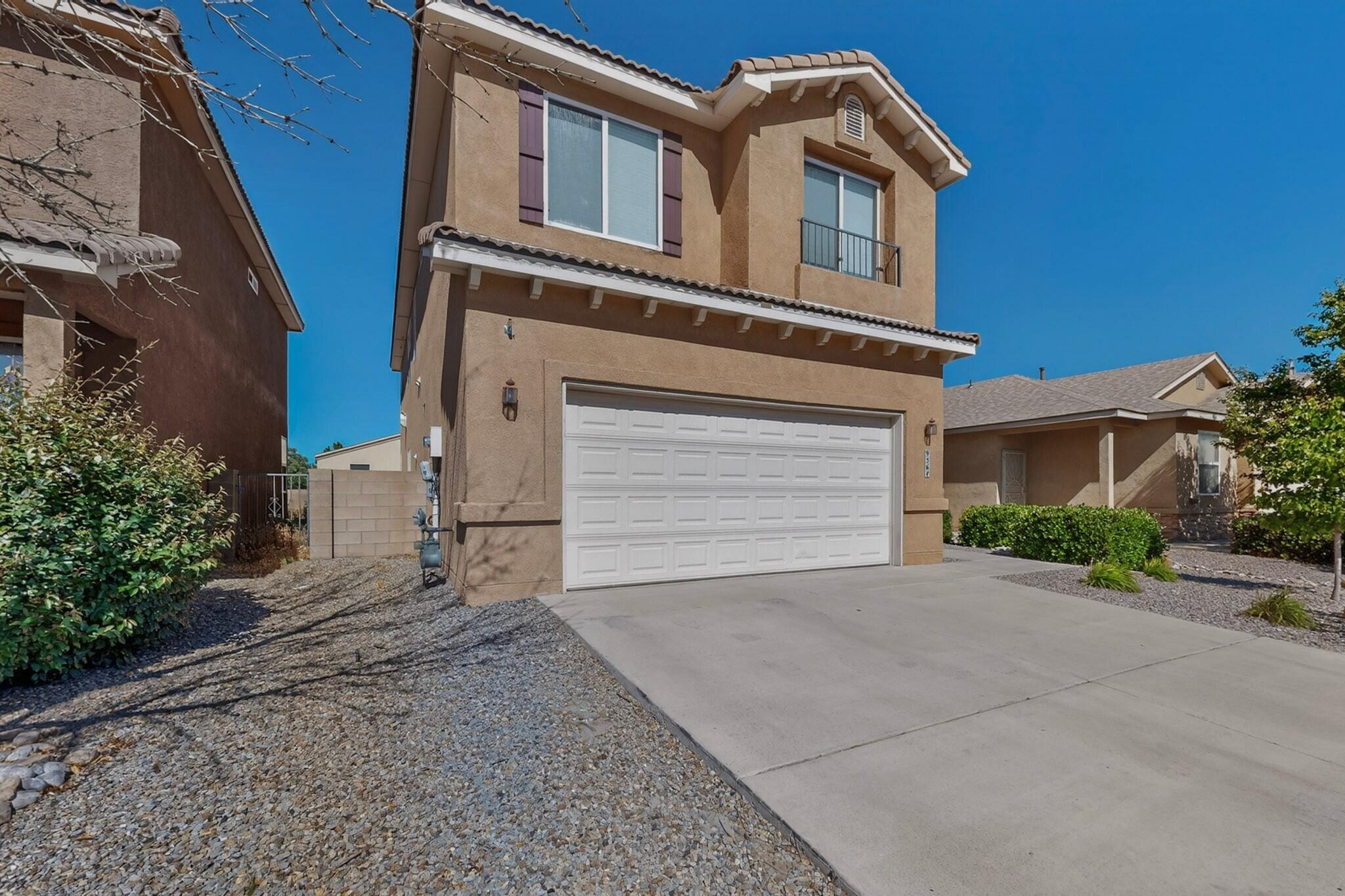 956 Molten Place NW