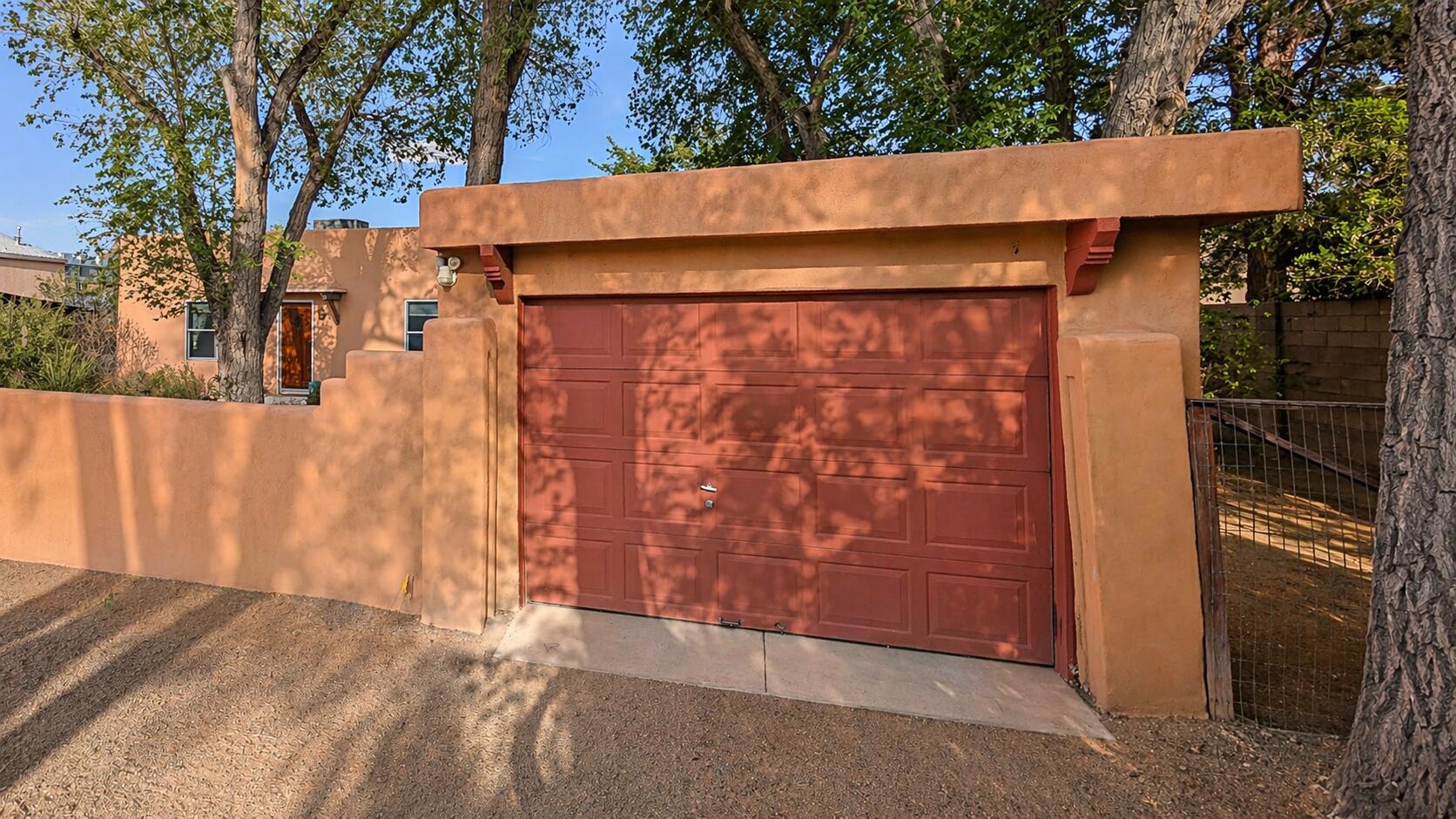 2334 Rio Grande Boulevard NW