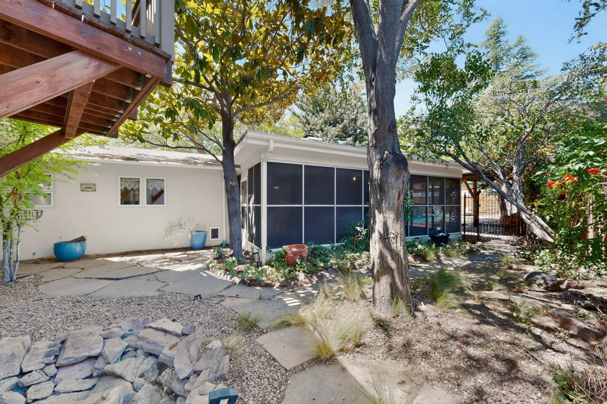 1400 Solano Drive NE