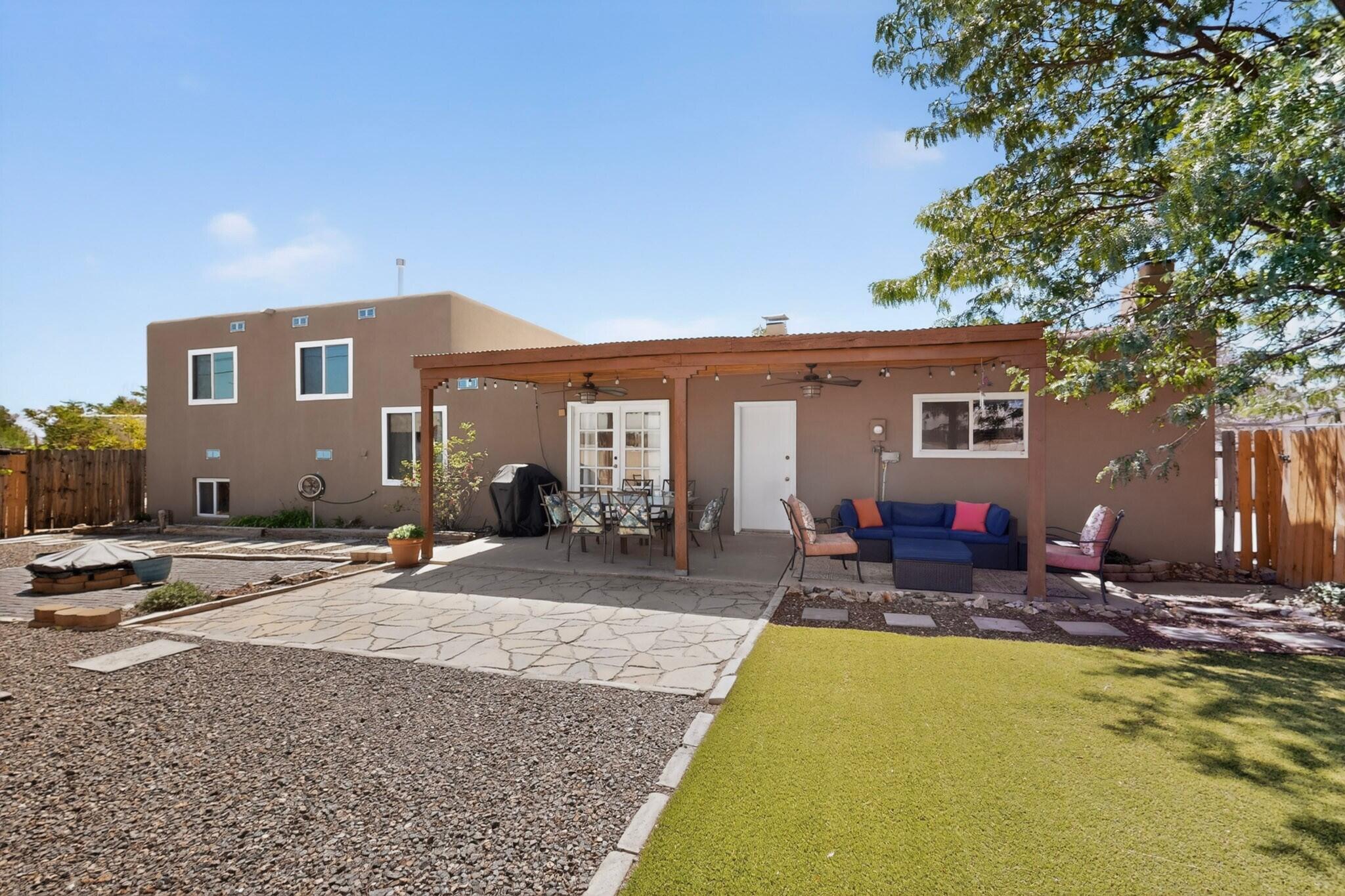 4000 Las Cimbras Court SE