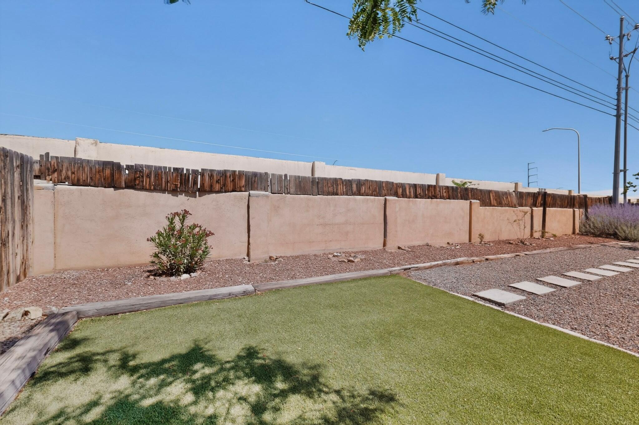 4000 Las Cimbras Court SE