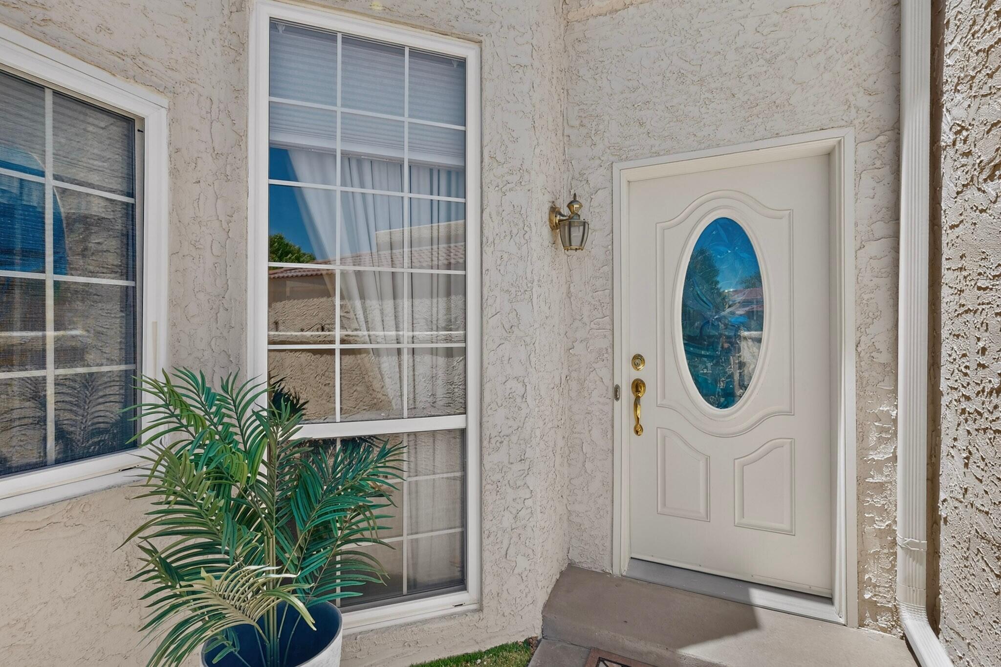 560 Eastlake Drive SE