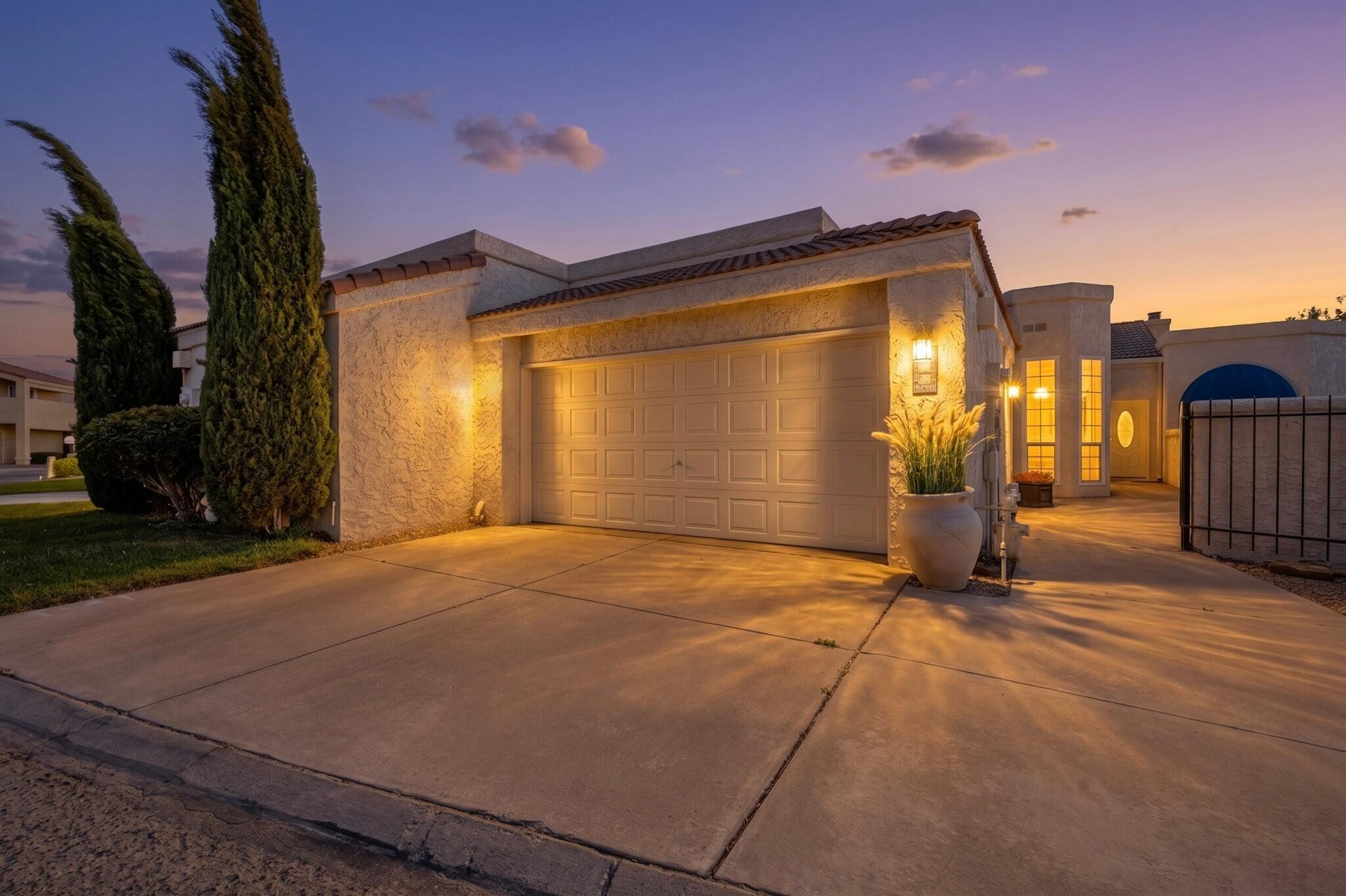 560 Eastlake Drive SE