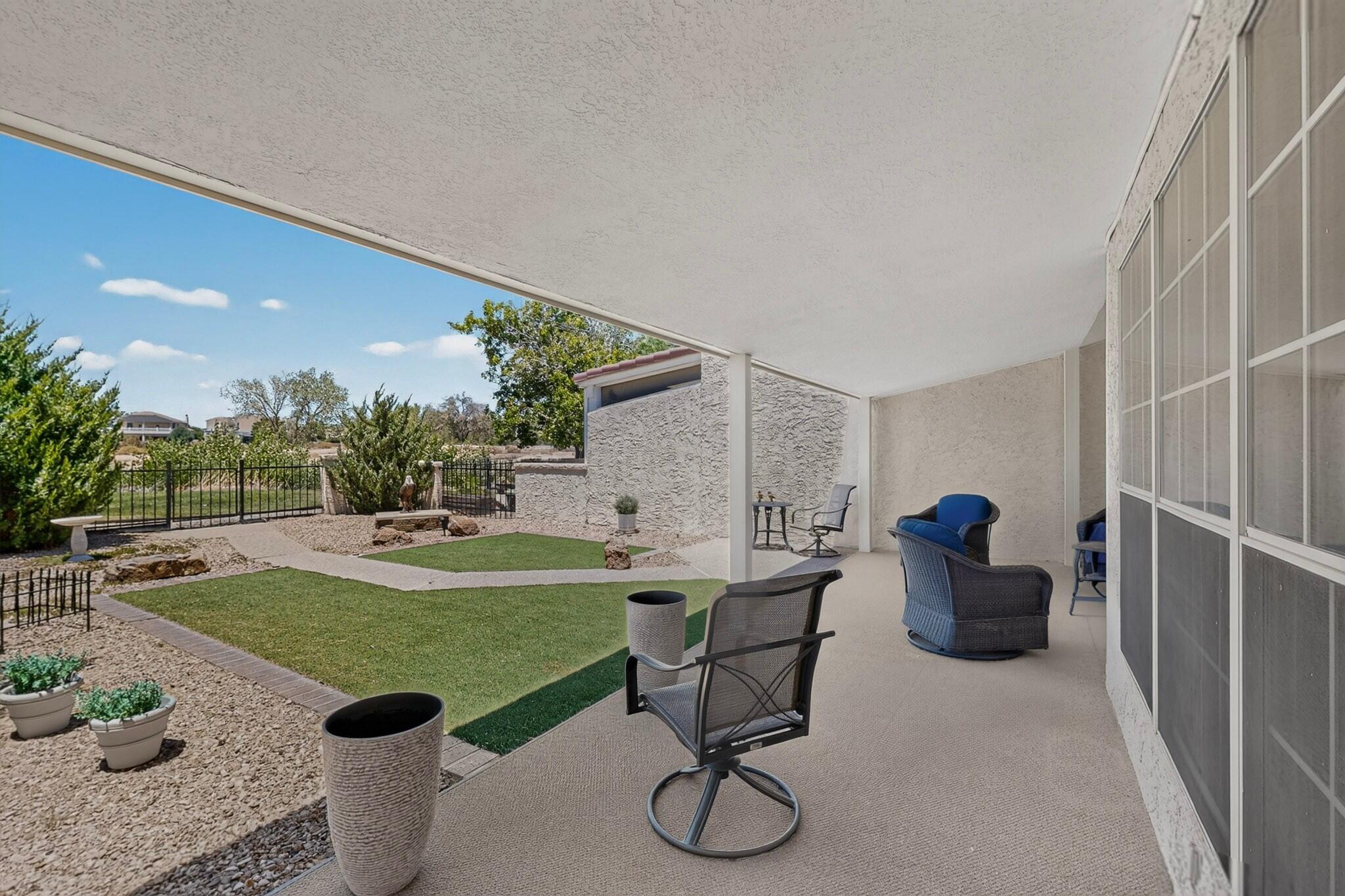 560 Eastlake Drive SE