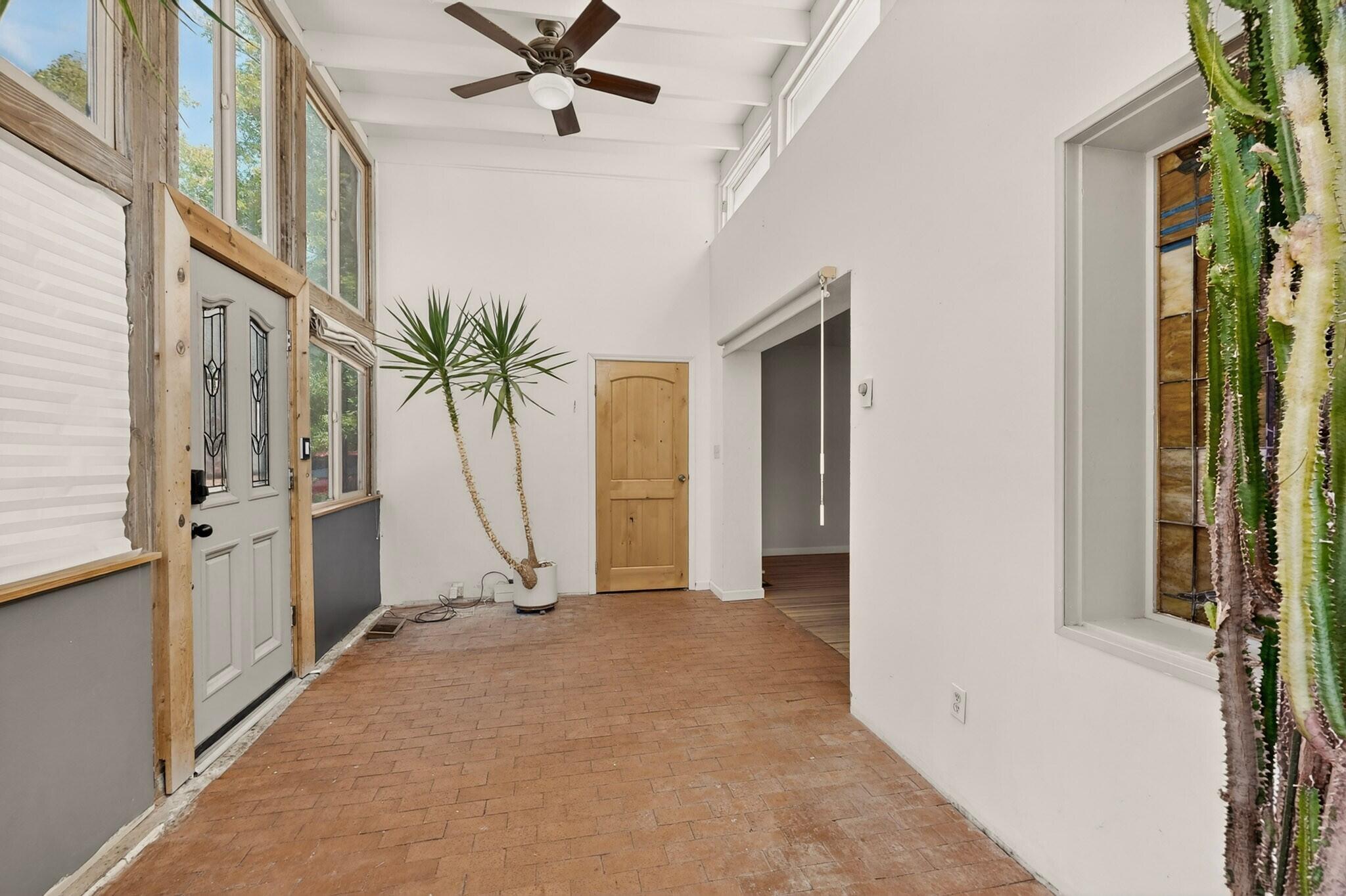 1608 Cardenas Drive NE