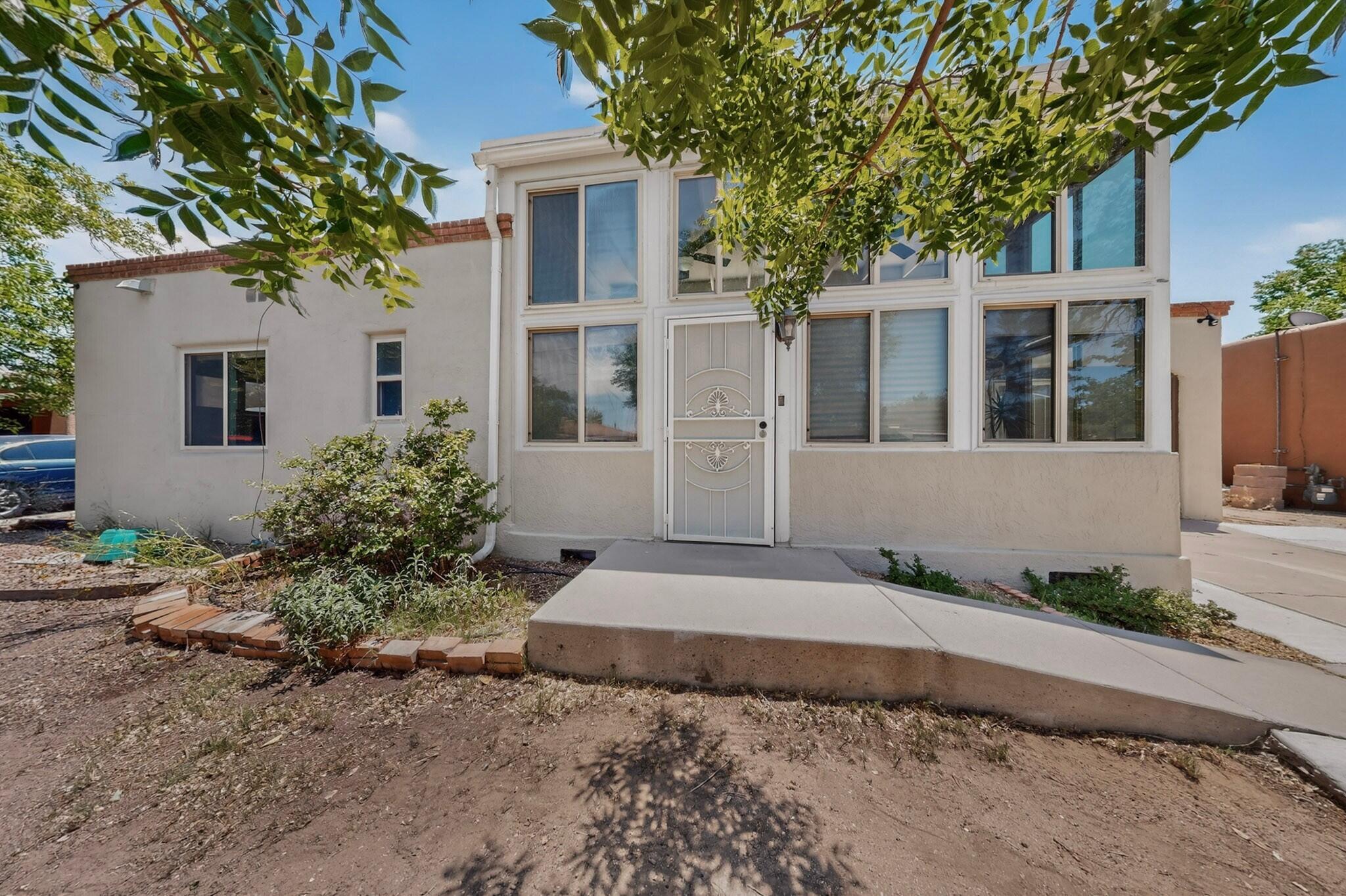 1608 Cardenas Drive NE