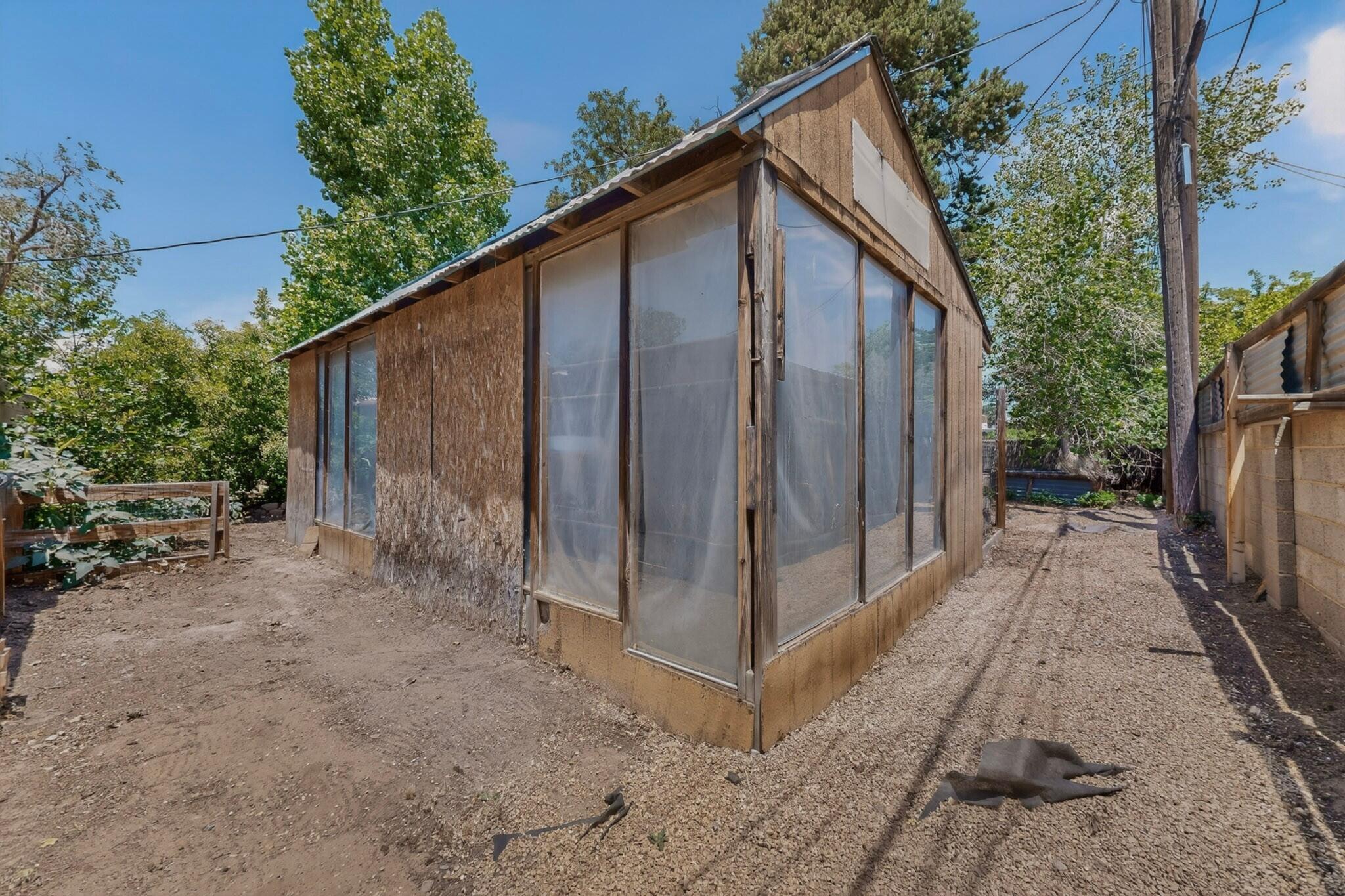 1608 Cardenas Drive NE