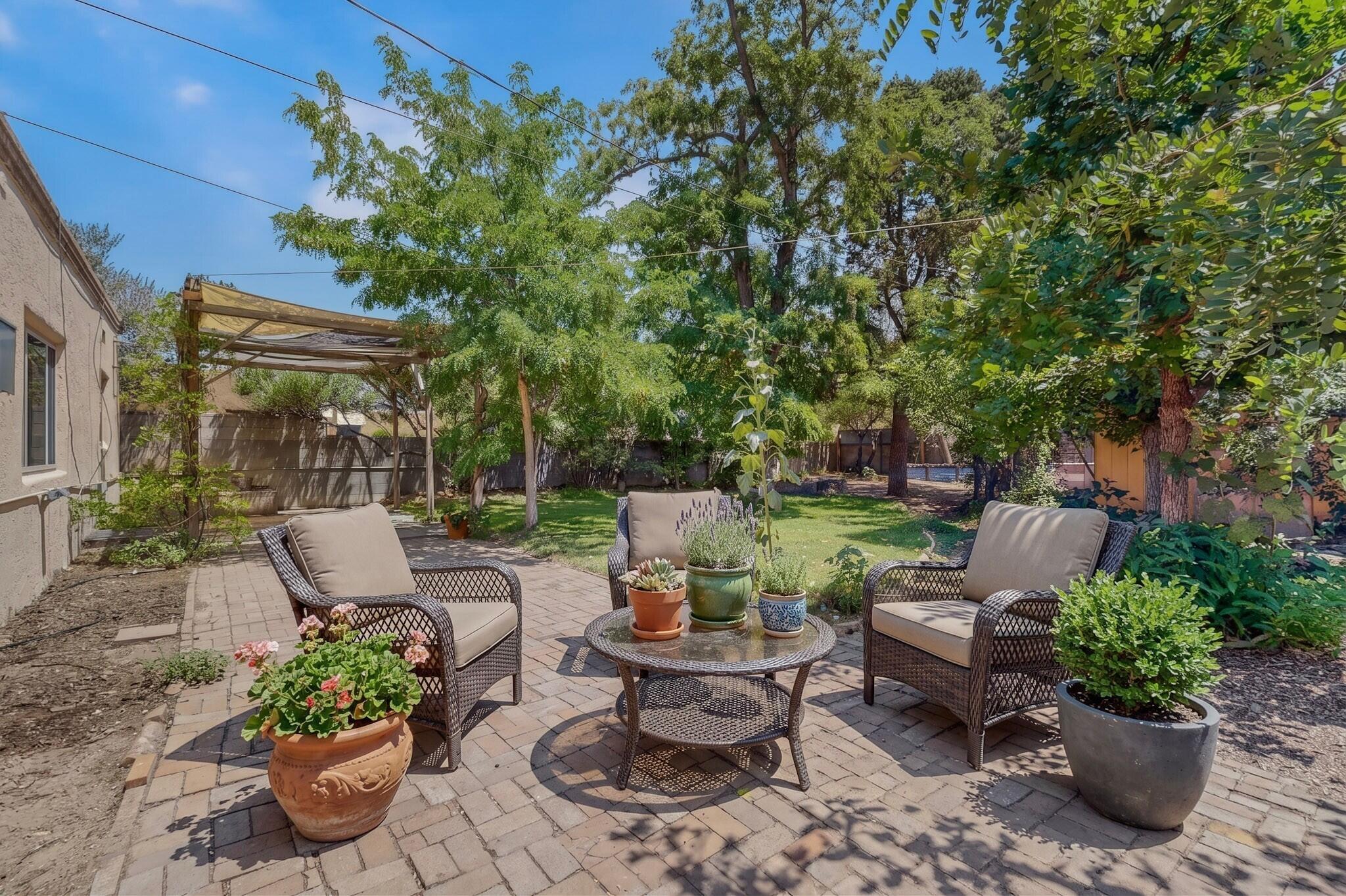 1608 Cardenas Drive NE