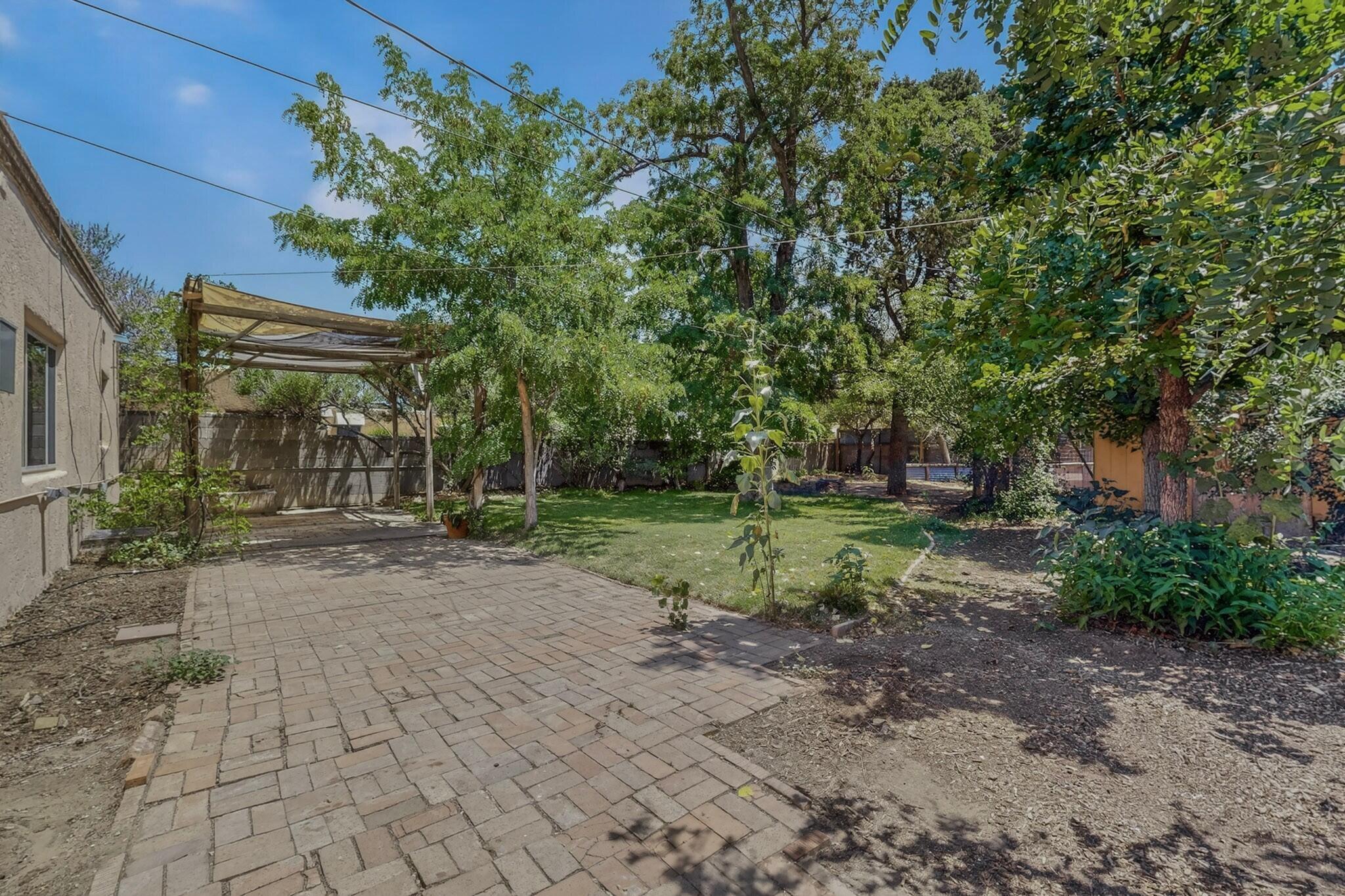 1608 Cardenas Drive NE