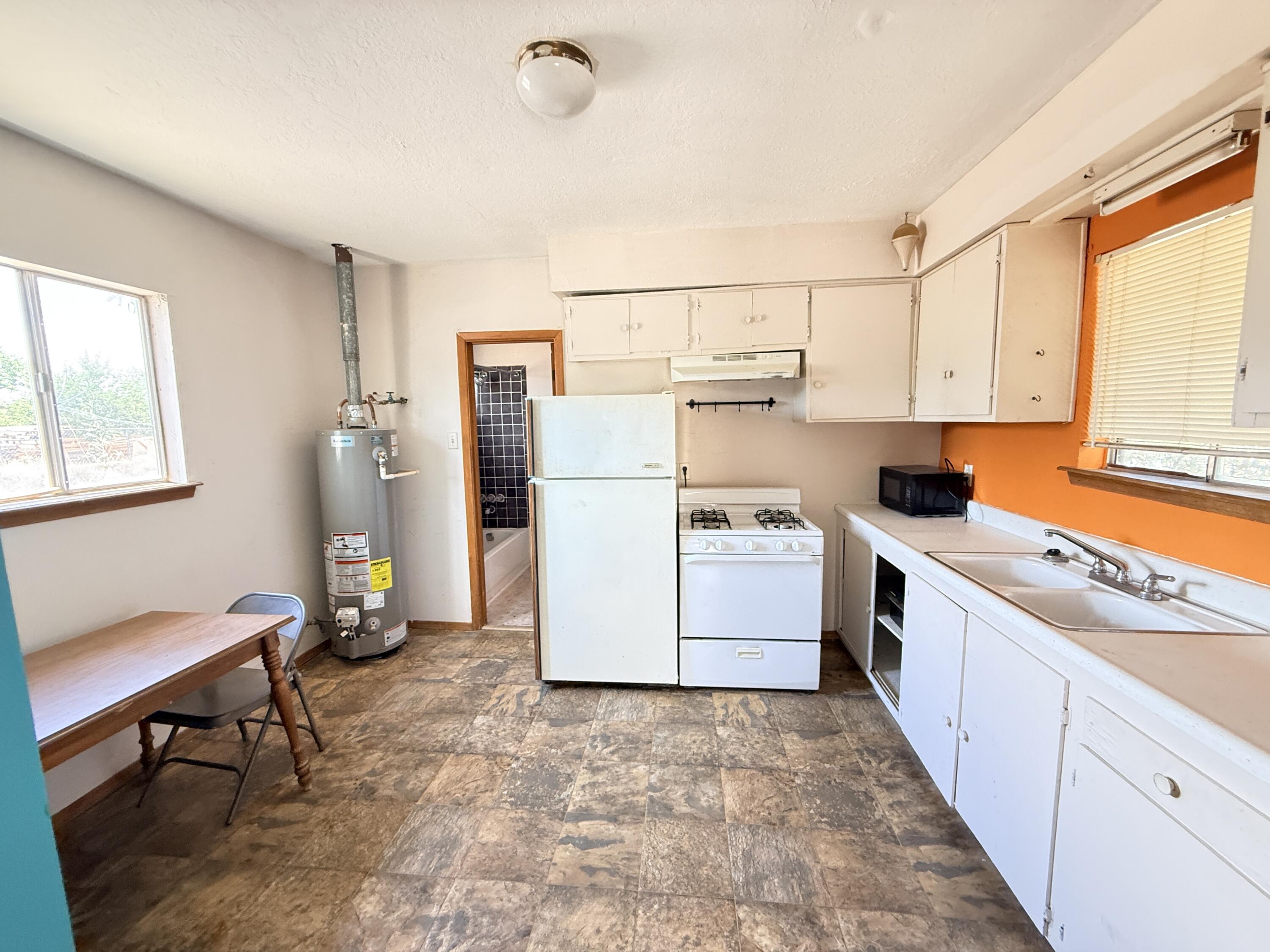325 W Church Street