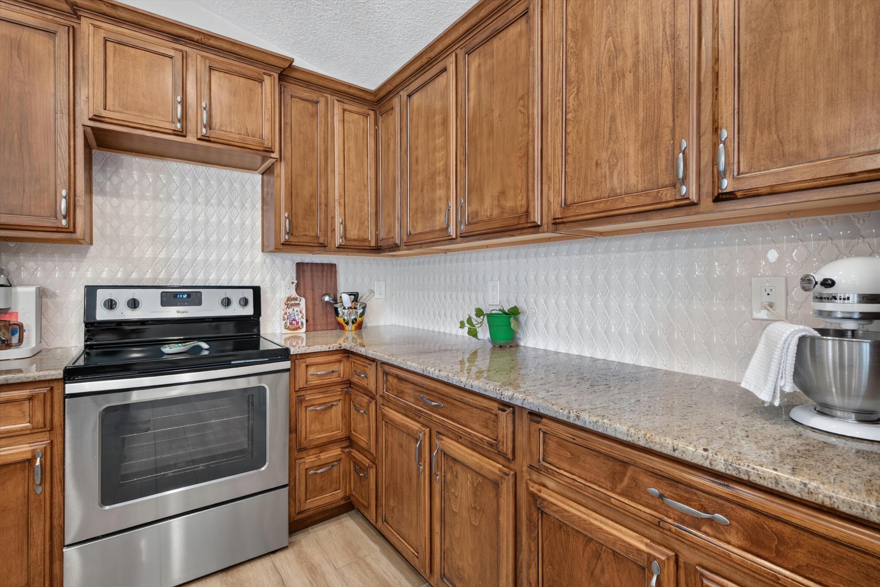 7109 Nagoya Road NE