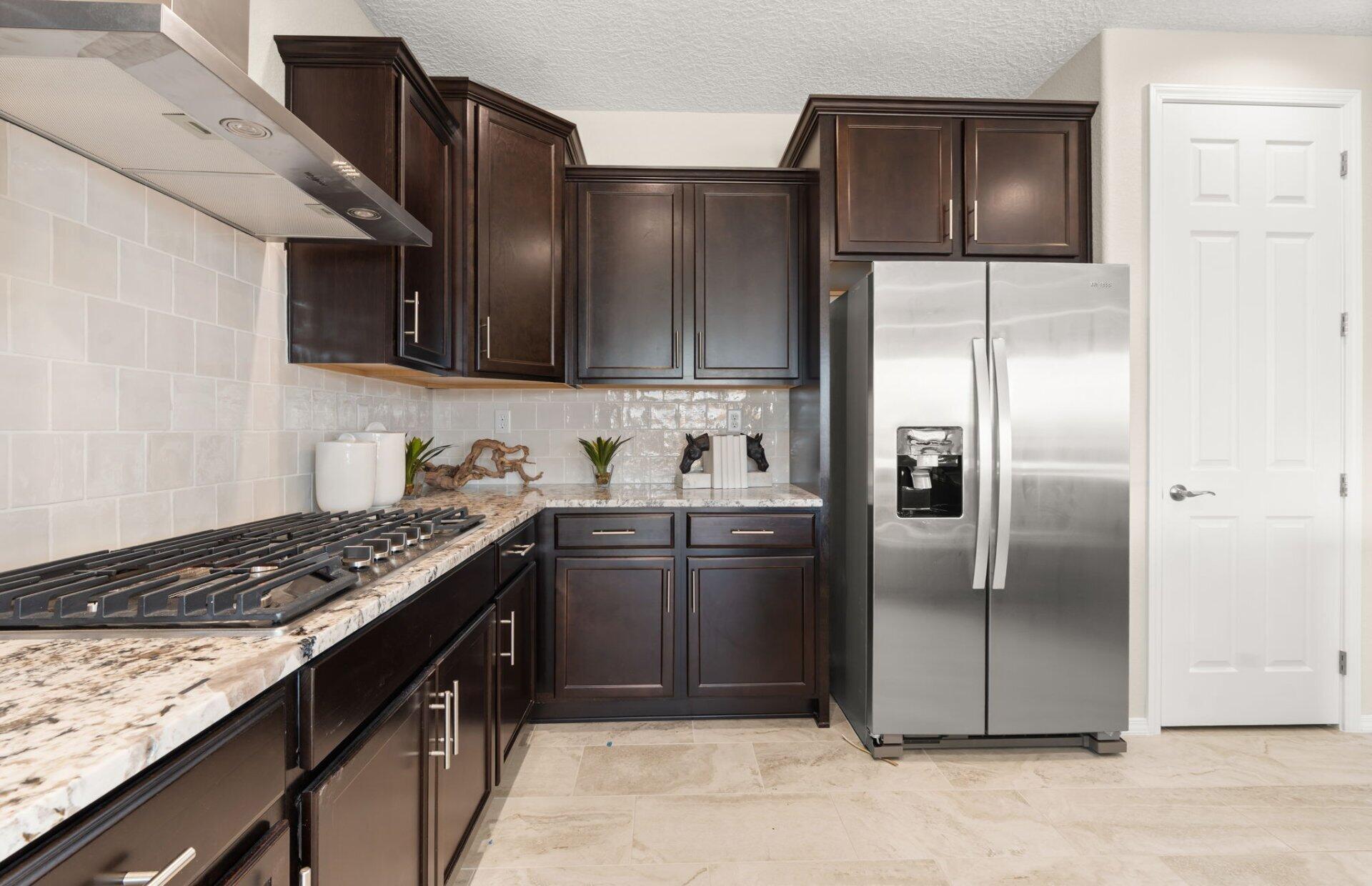 644 Amatista Loop SE