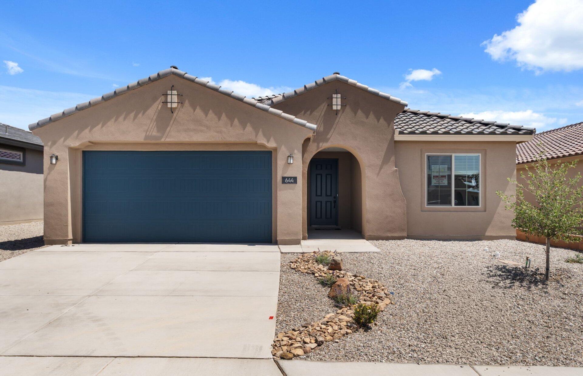 644 Amatista Loop SE