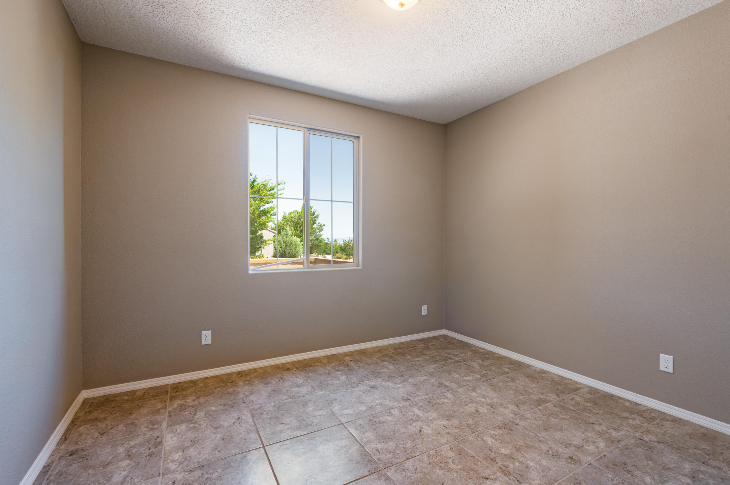 2301 Granite Mountain Loop NW