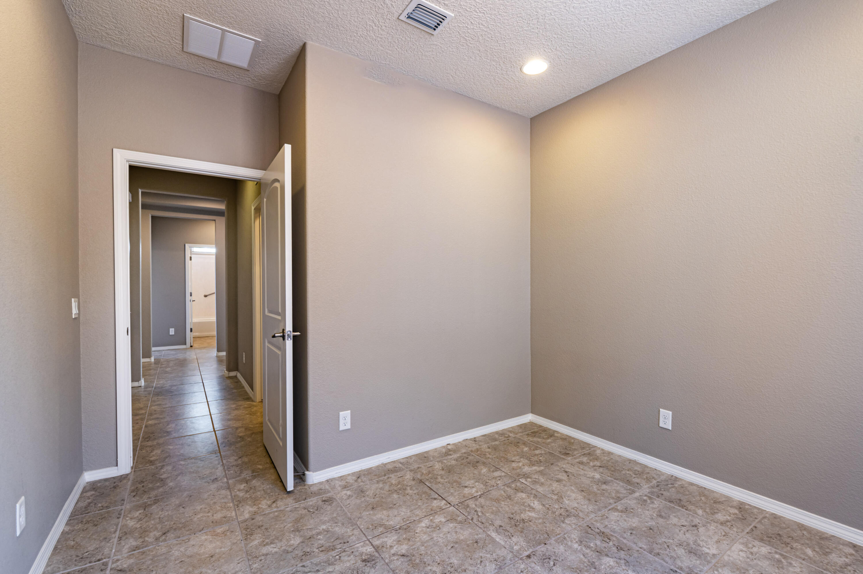 2301 Granite Mountain Loop NW