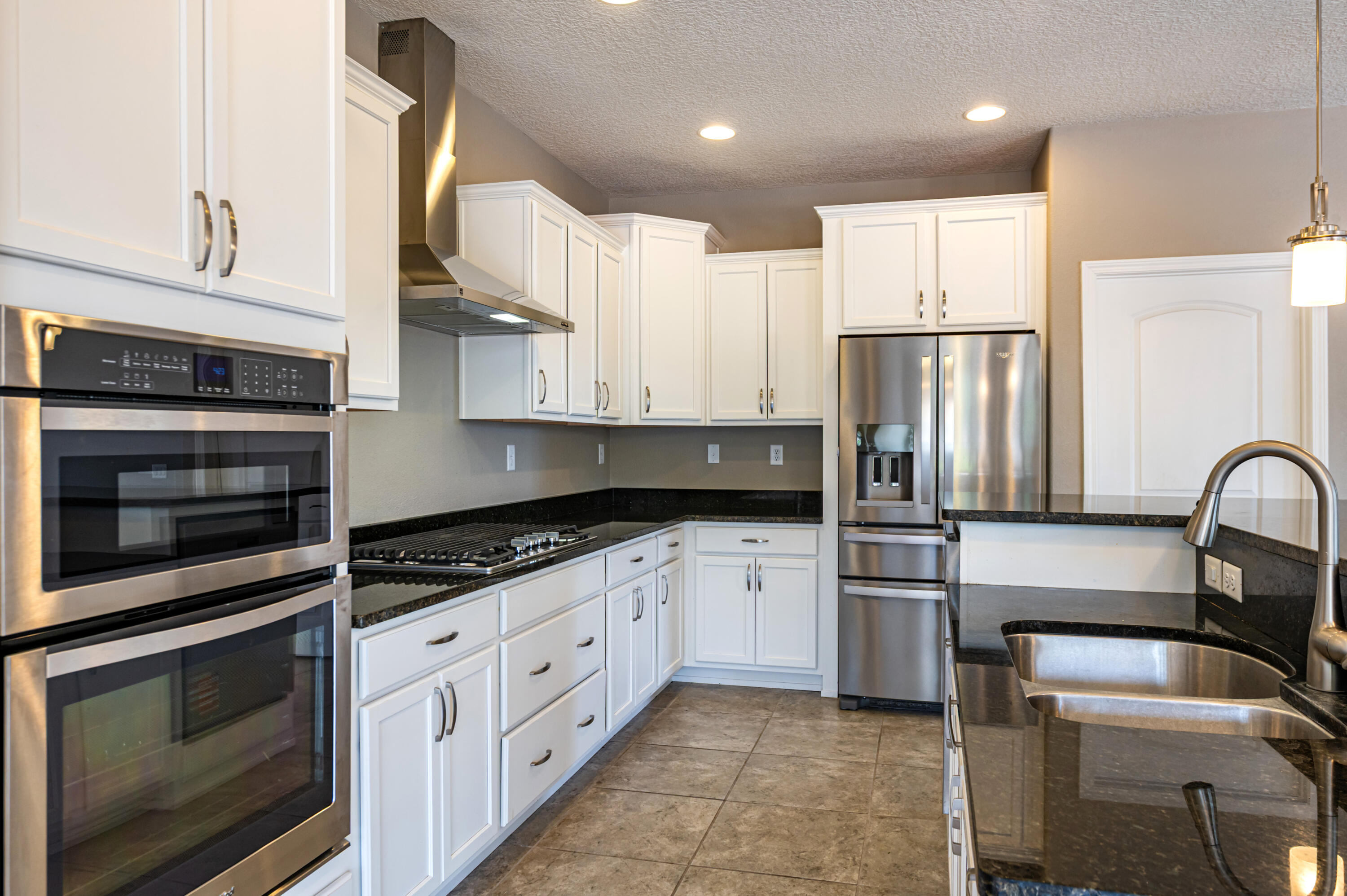 2301 Granite Mountain Loop NW