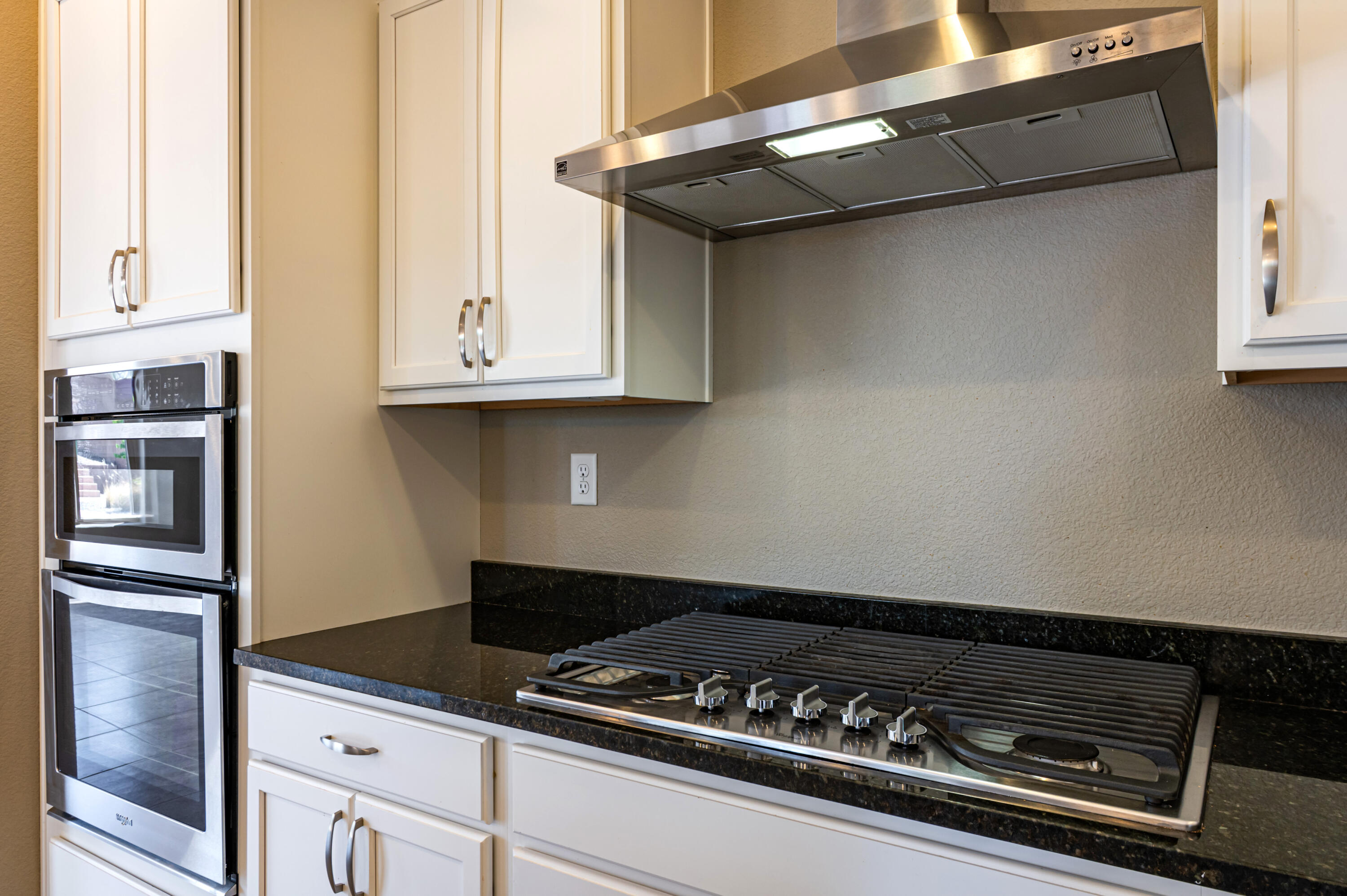 2301 Granite Mountain Loop NW