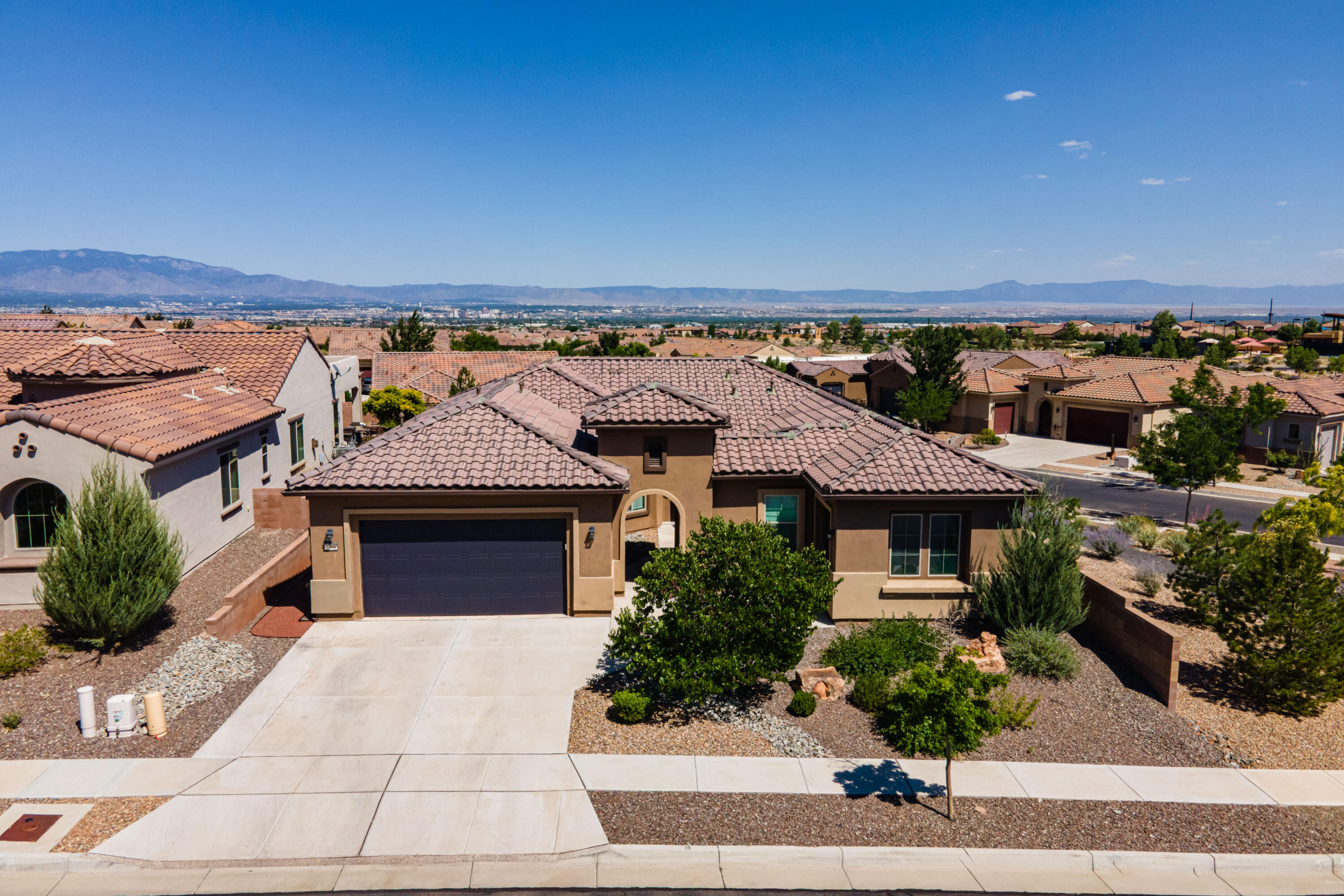 2300 Chuckwalla Spring Trail NW