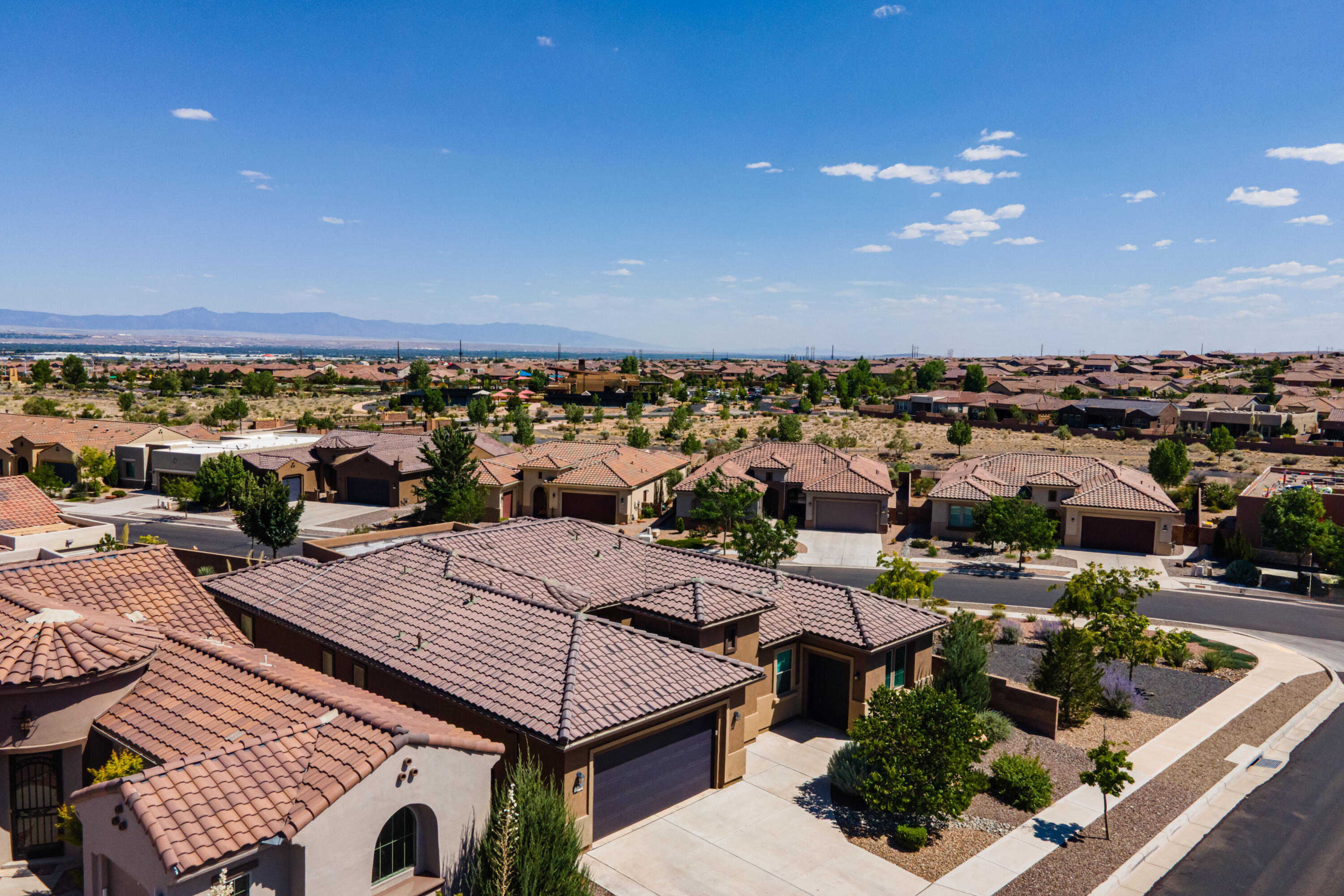 2300 Chuckwalla Spring Trail NW