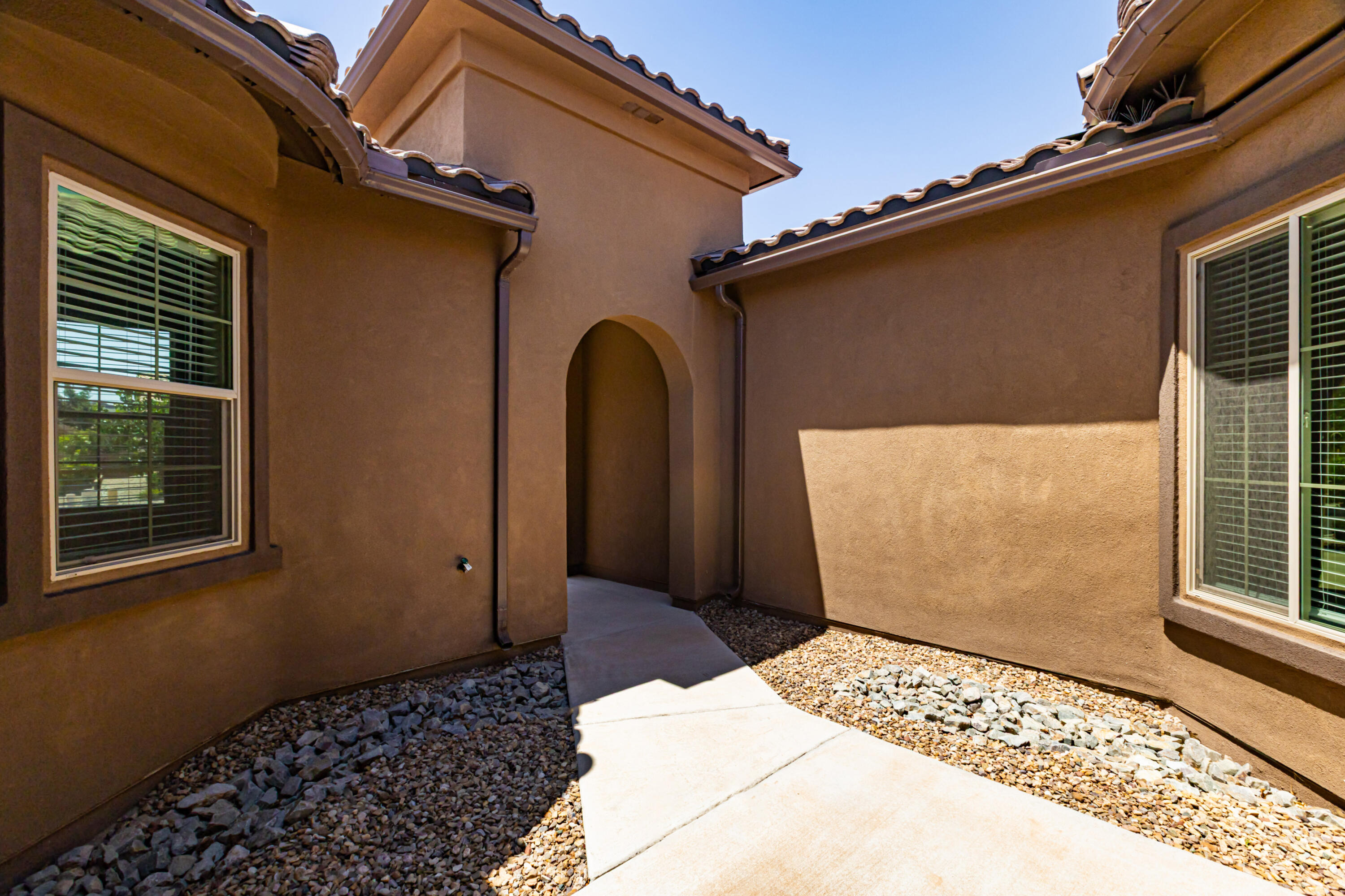 2300 Chuckwalla Spring Trail NW