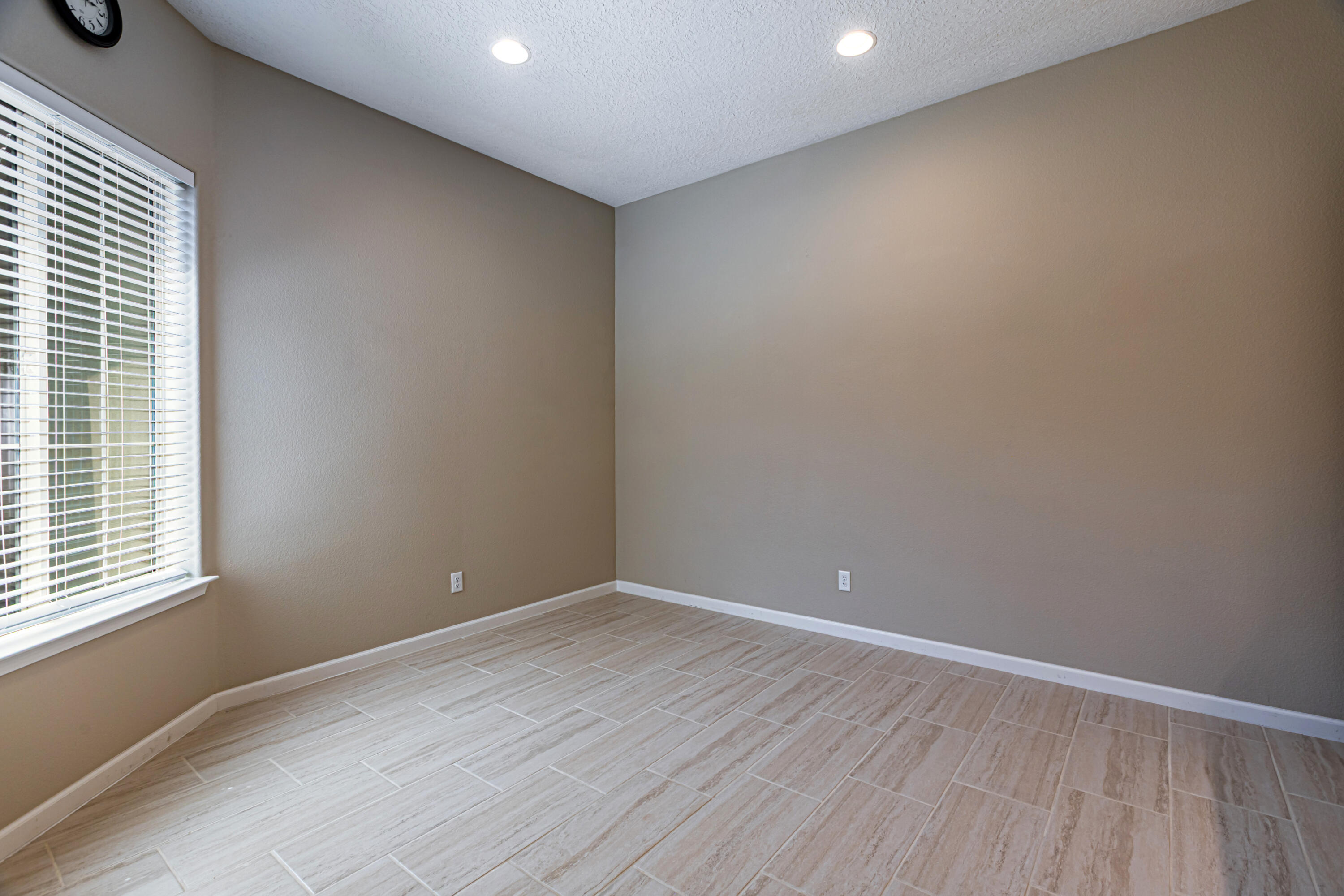 2300 Chuckwalla Spring Trail NW