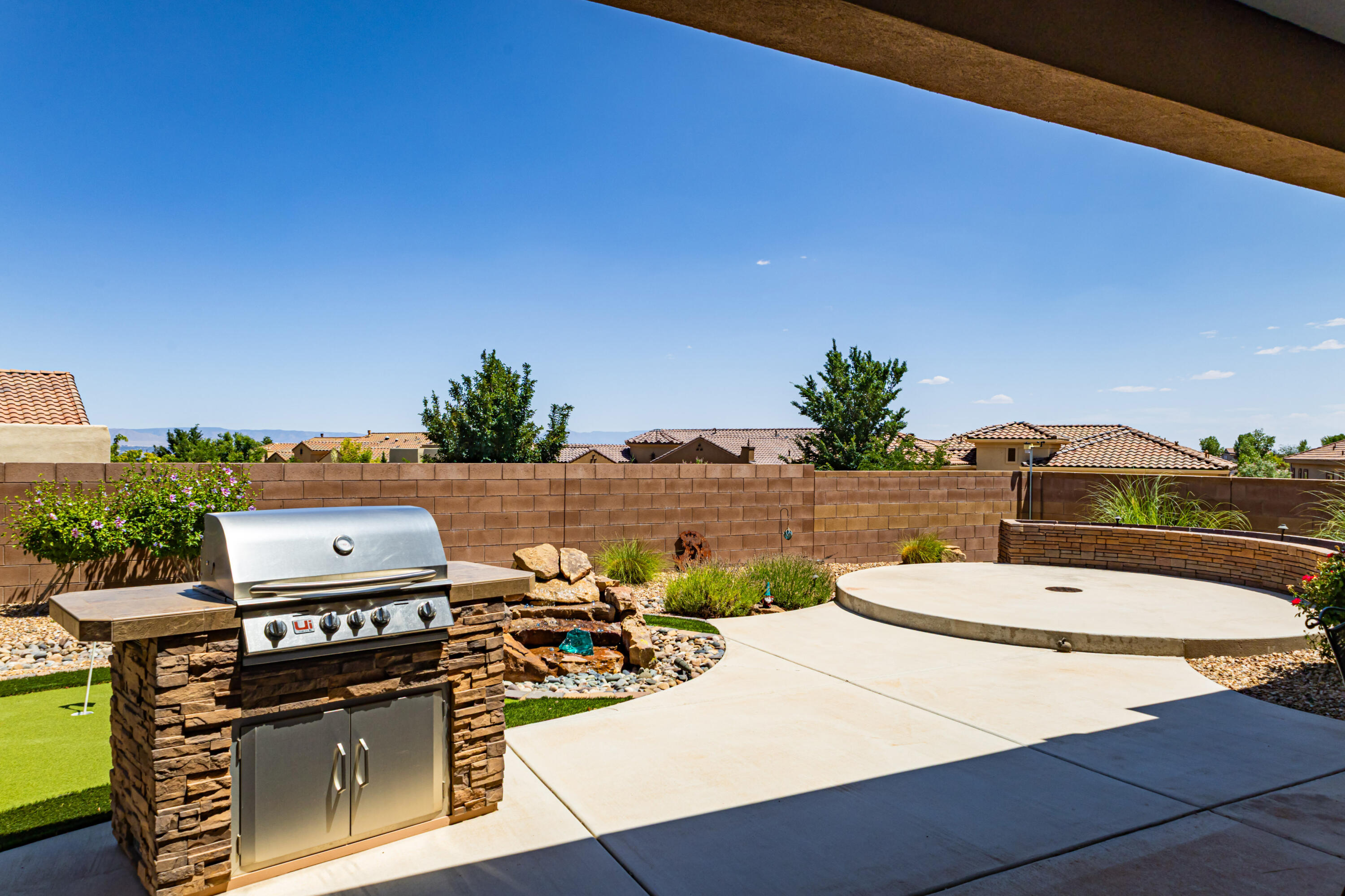 2300 Chuckwalla Spring Trail NW
