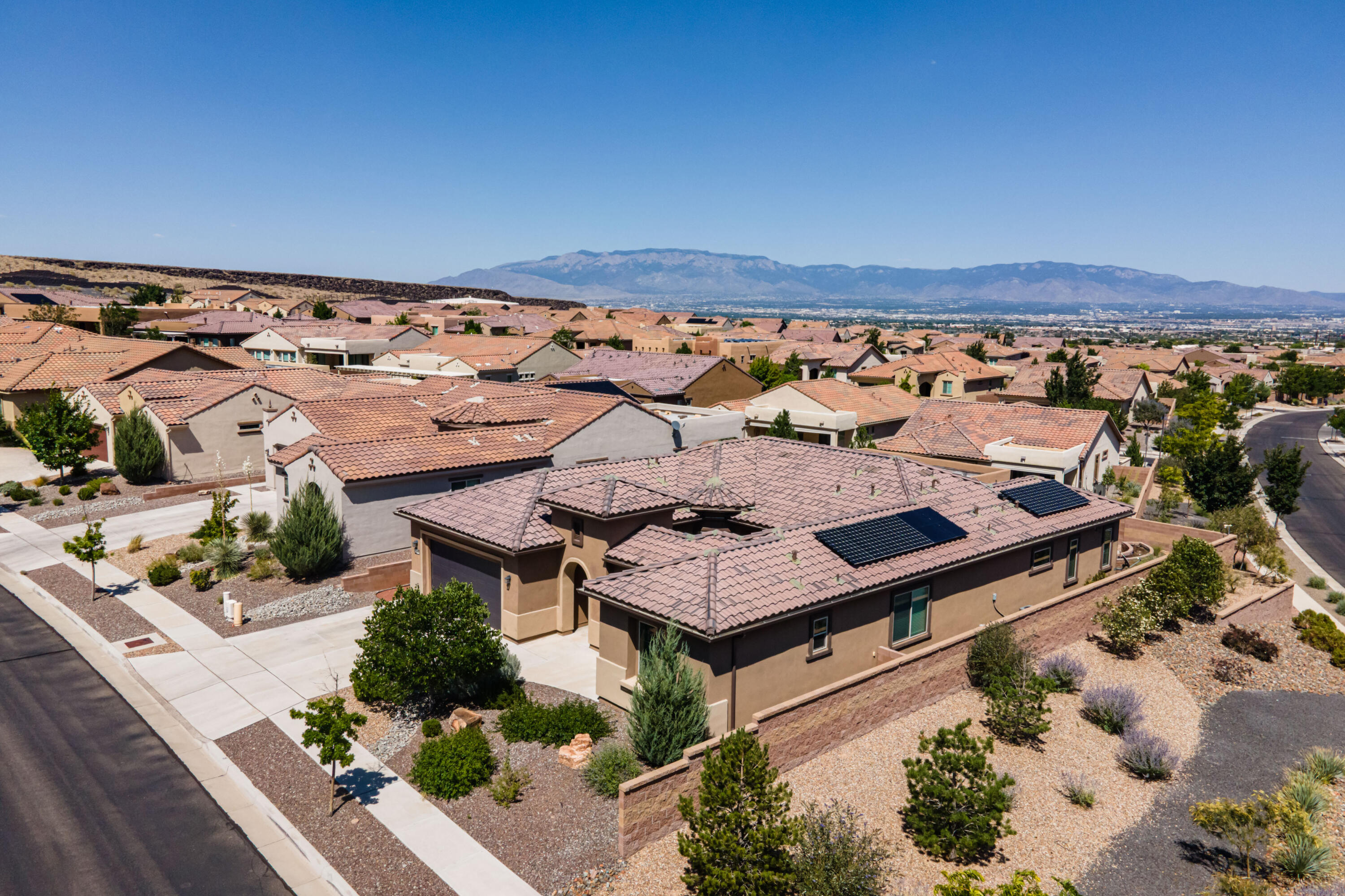 2300 Chuckwalla Spring Trail NW